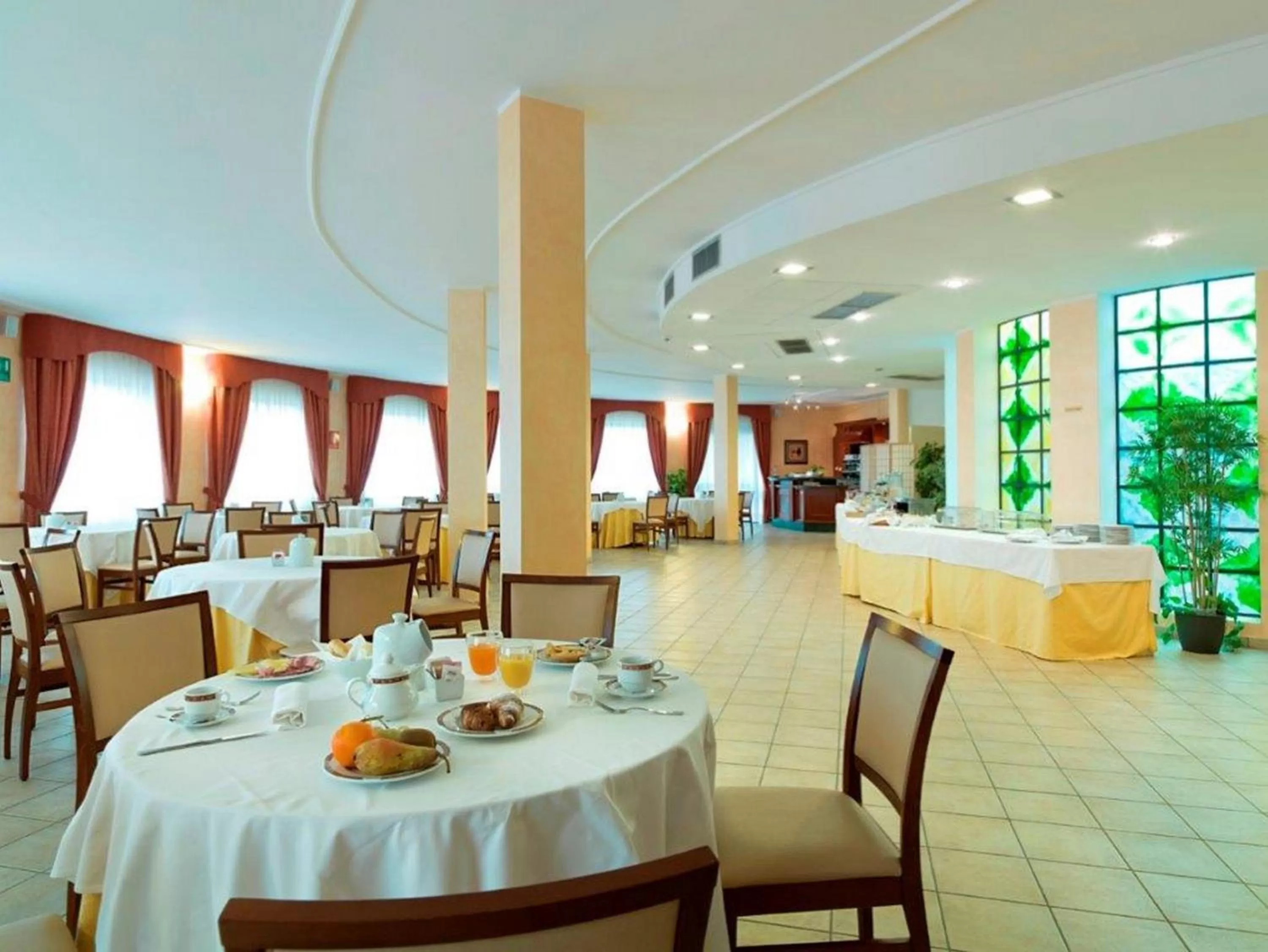 Restaurant/places to eat in Hotel Bifi