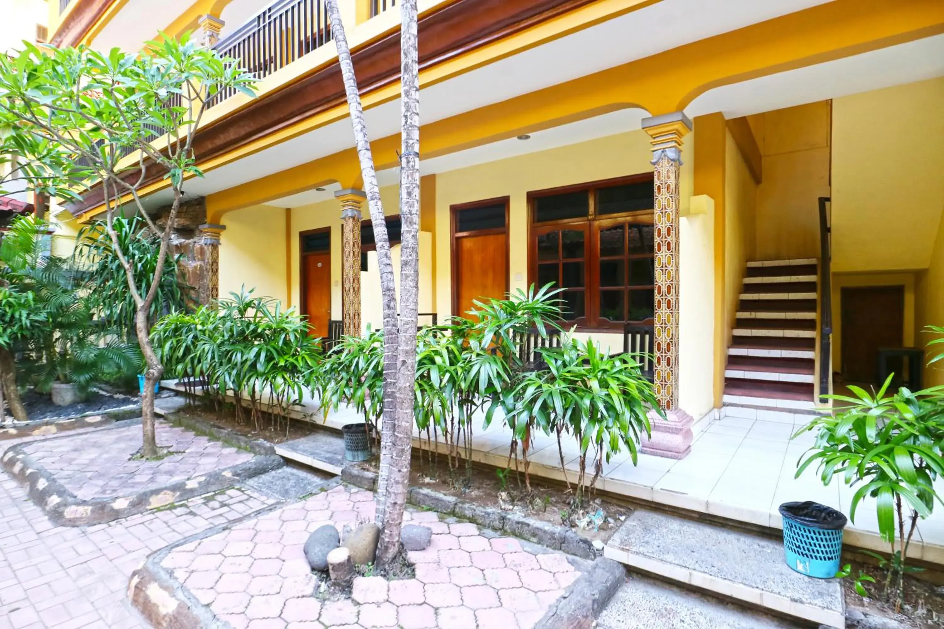 Property building in Gora Beach Inn Property building in Gora Beach Inn