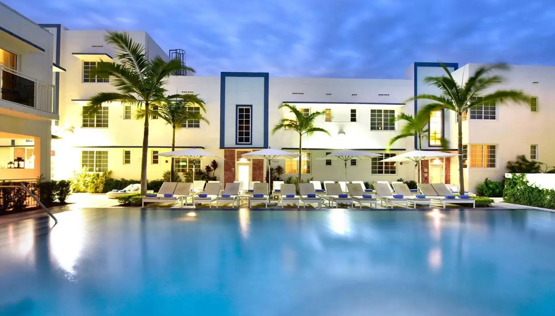 Swimming pool, Property Building in Pestana South Beach Hotel