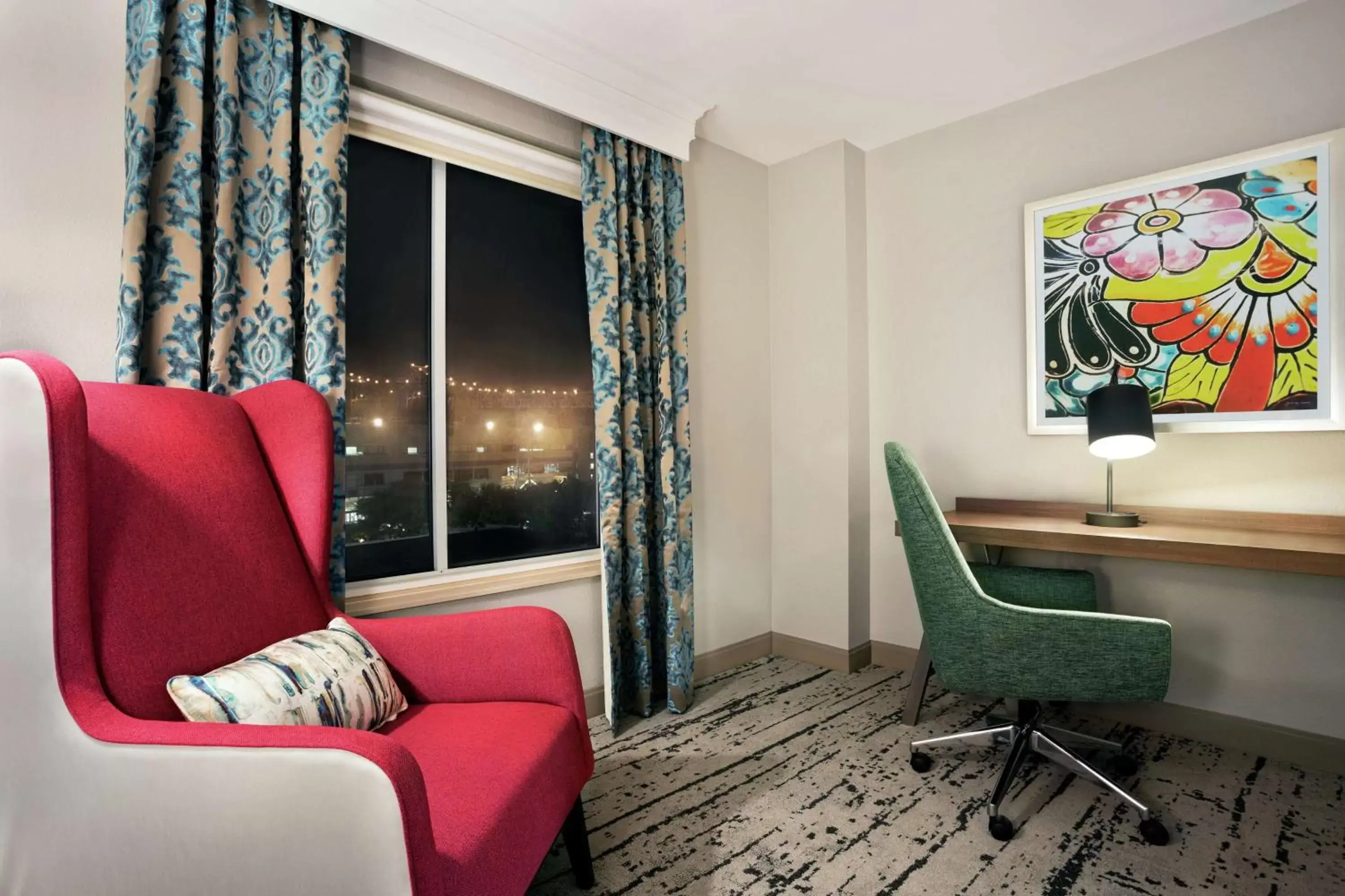 Bedroom, Seating Area in Hilton Garden Inn New Orleans Convention Center