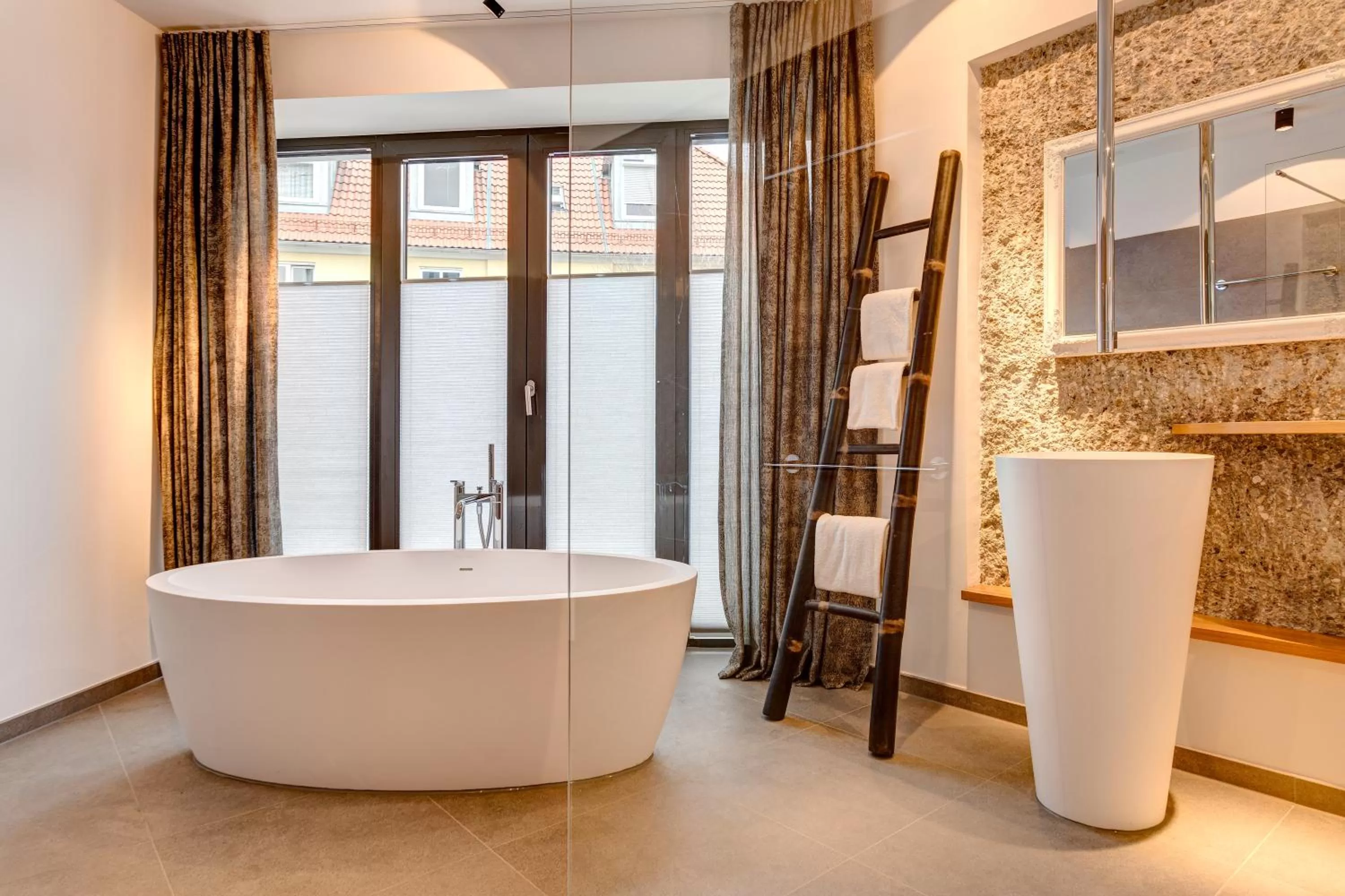 Bathroom in Hotel im Bunker