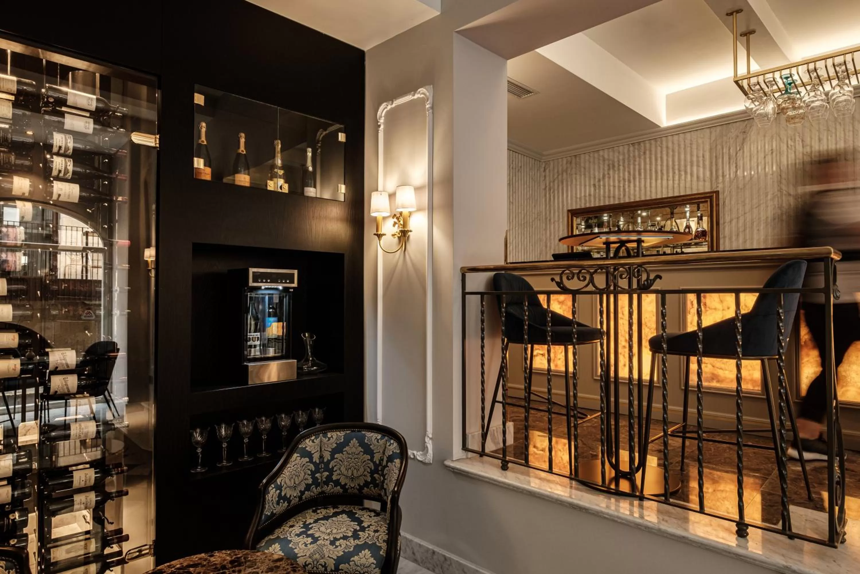 Lounge or bar in The Gomerino Hotel