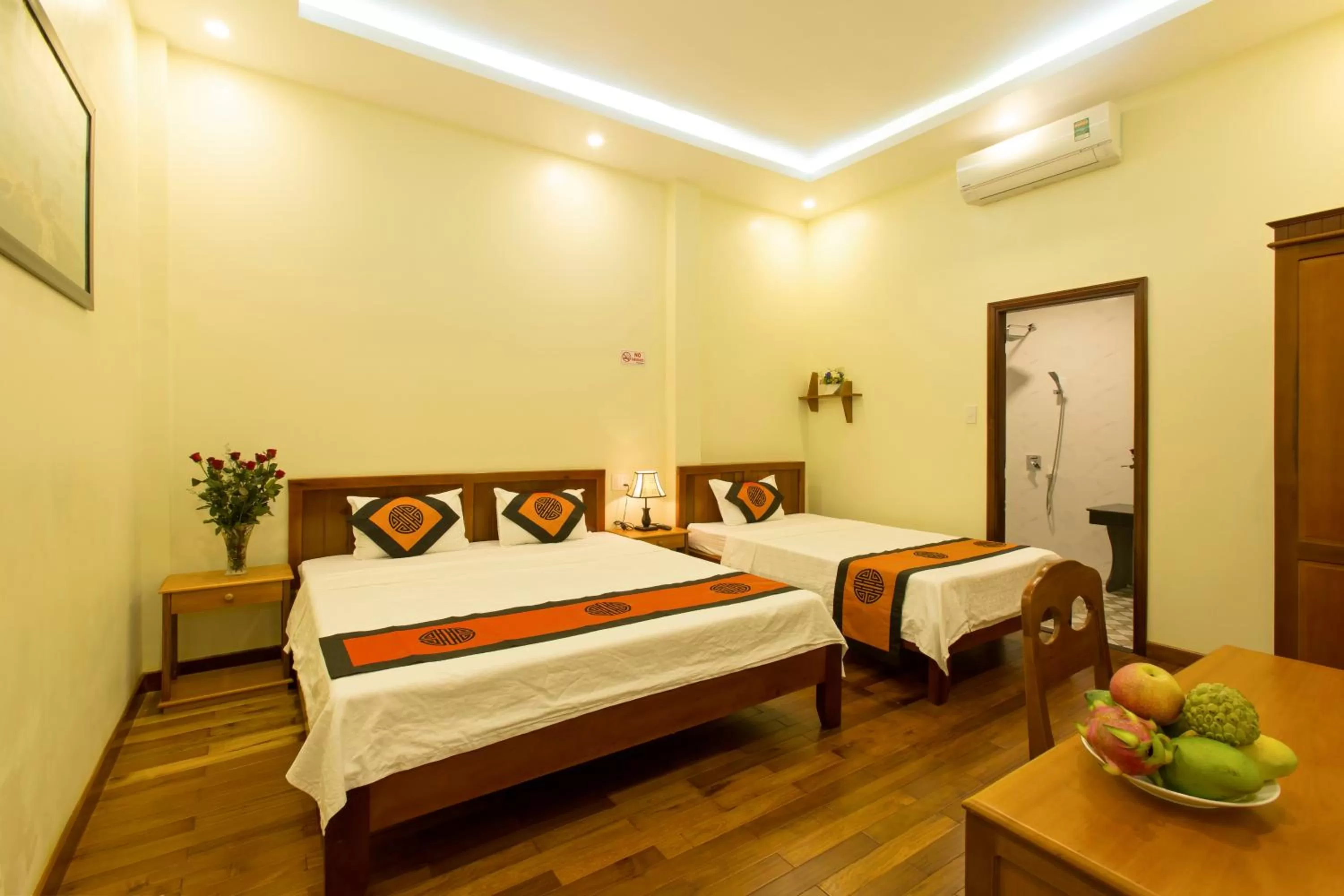 Bathroom, Bed in Qua Cam Tim Homestay