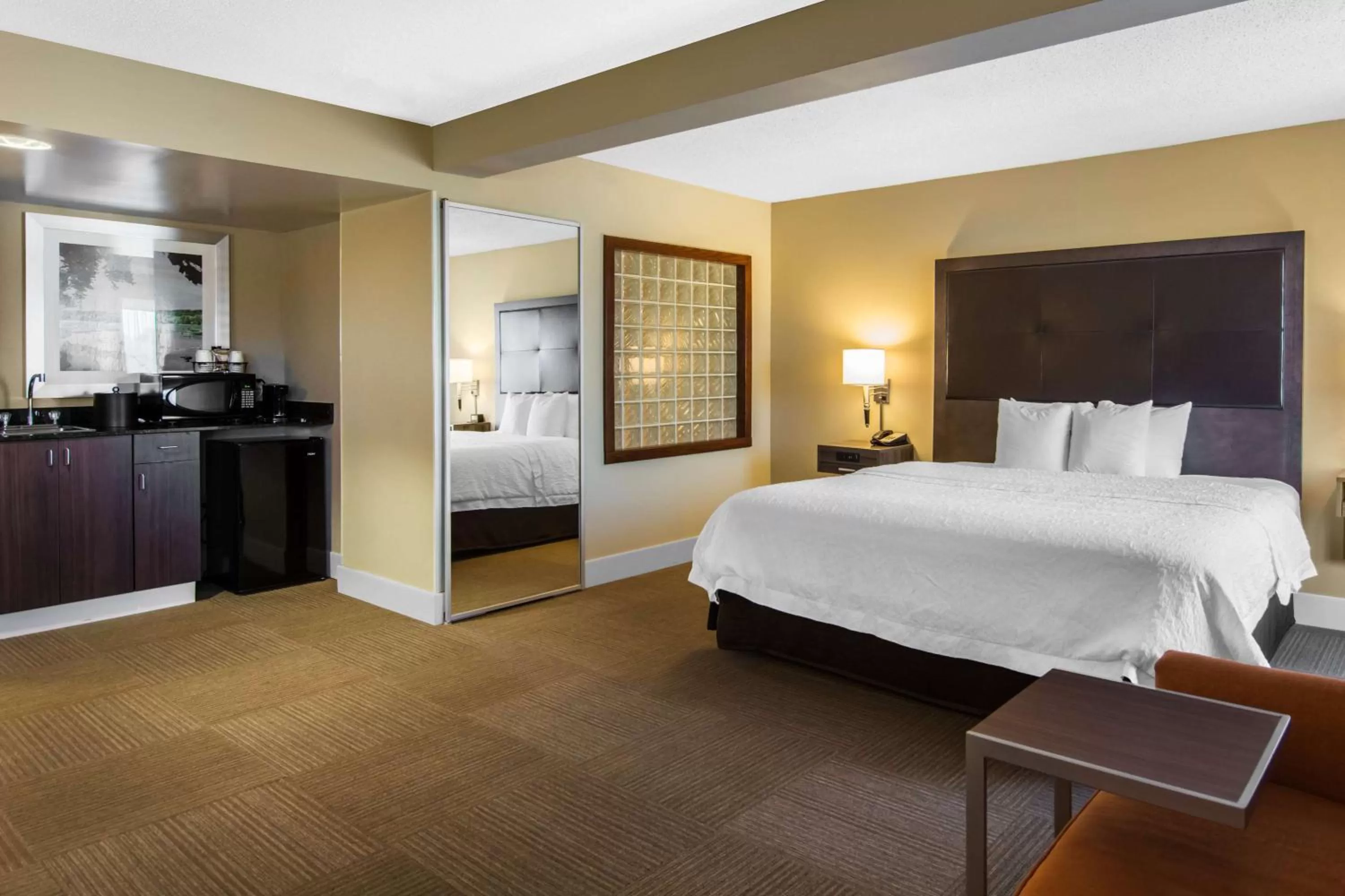 Bed in Hampton Inn South Hill