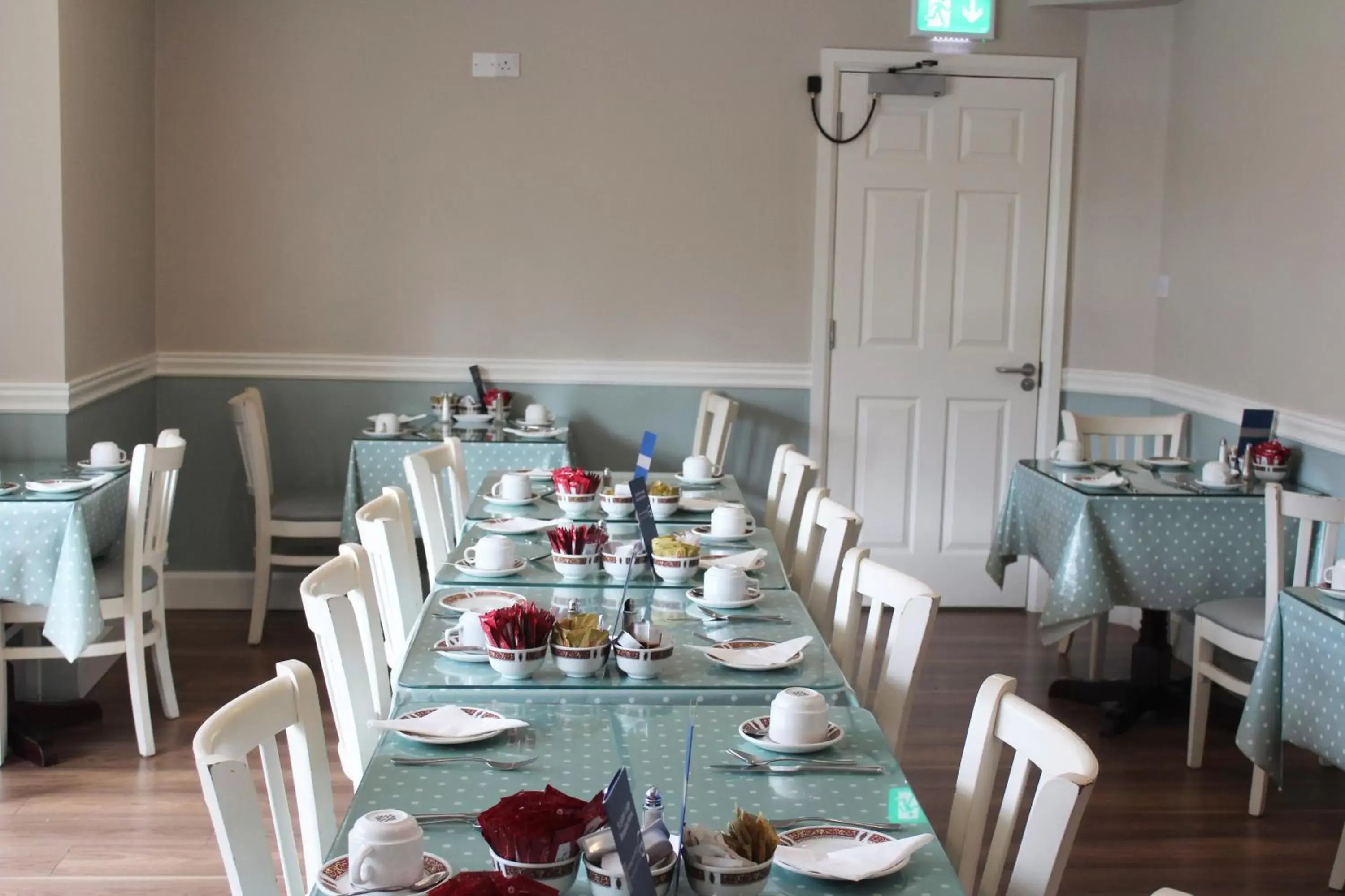 Restaurant/Places to Eat in St. Judes Lodge B&B