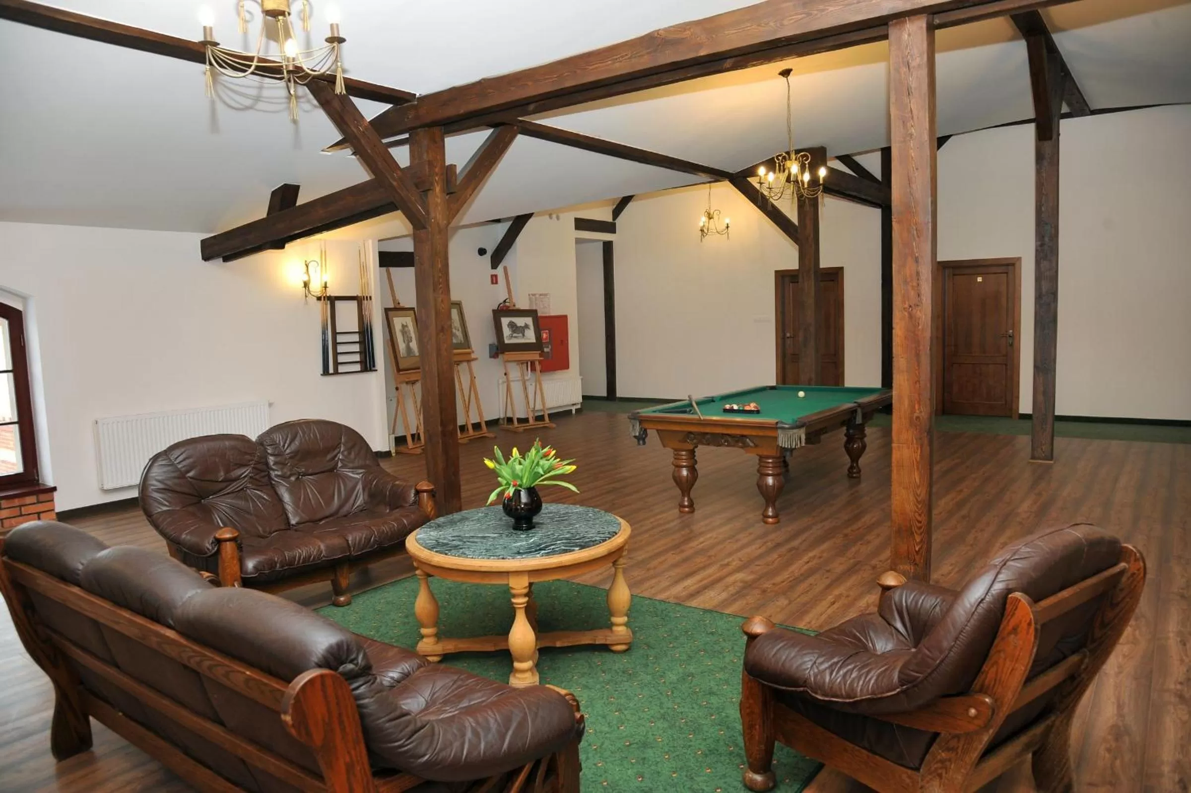 Billiard in Hotel Sandro Silver & Spichlerz Antoniny