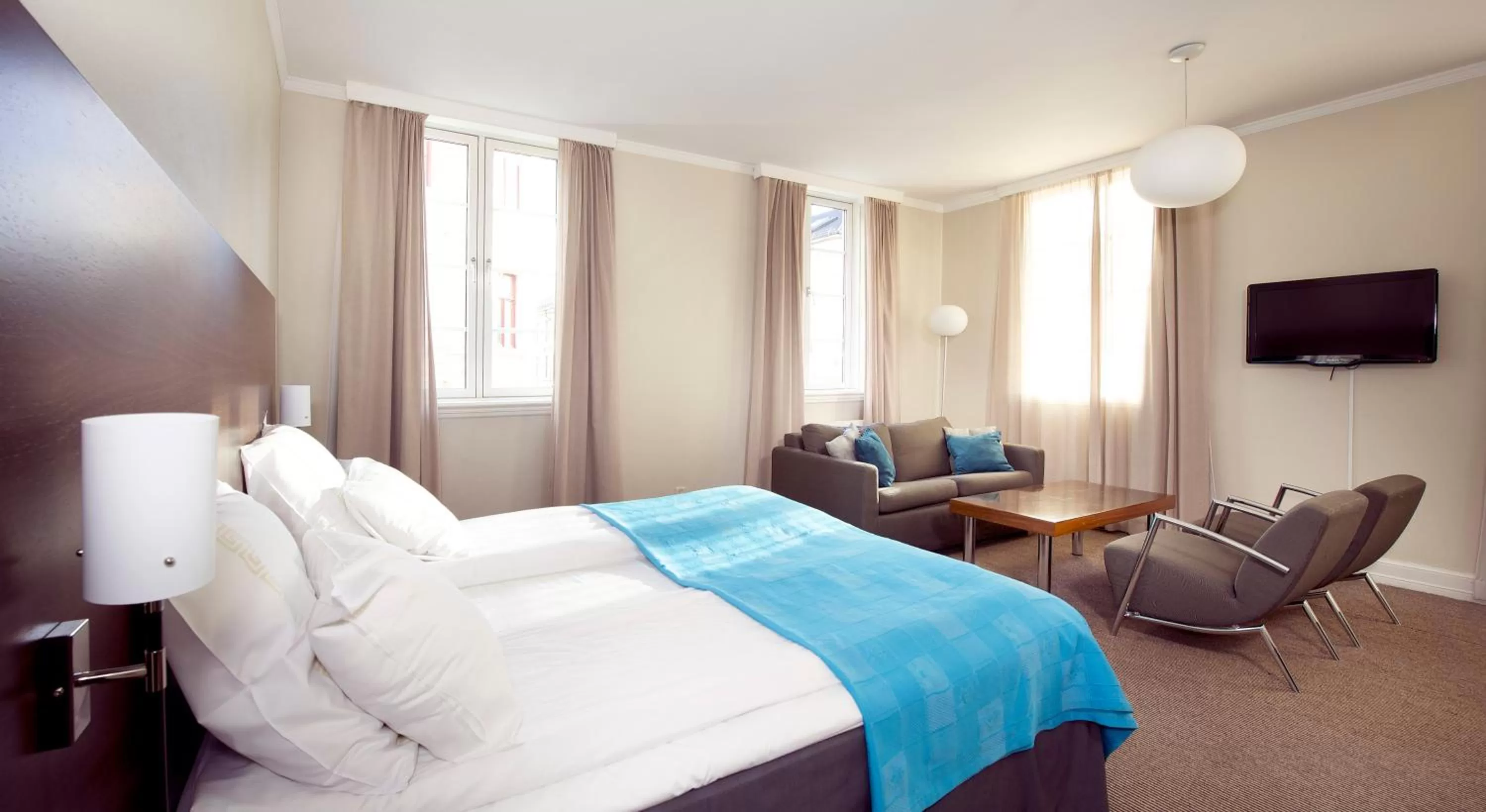 Bed in Home Hotel Savoy