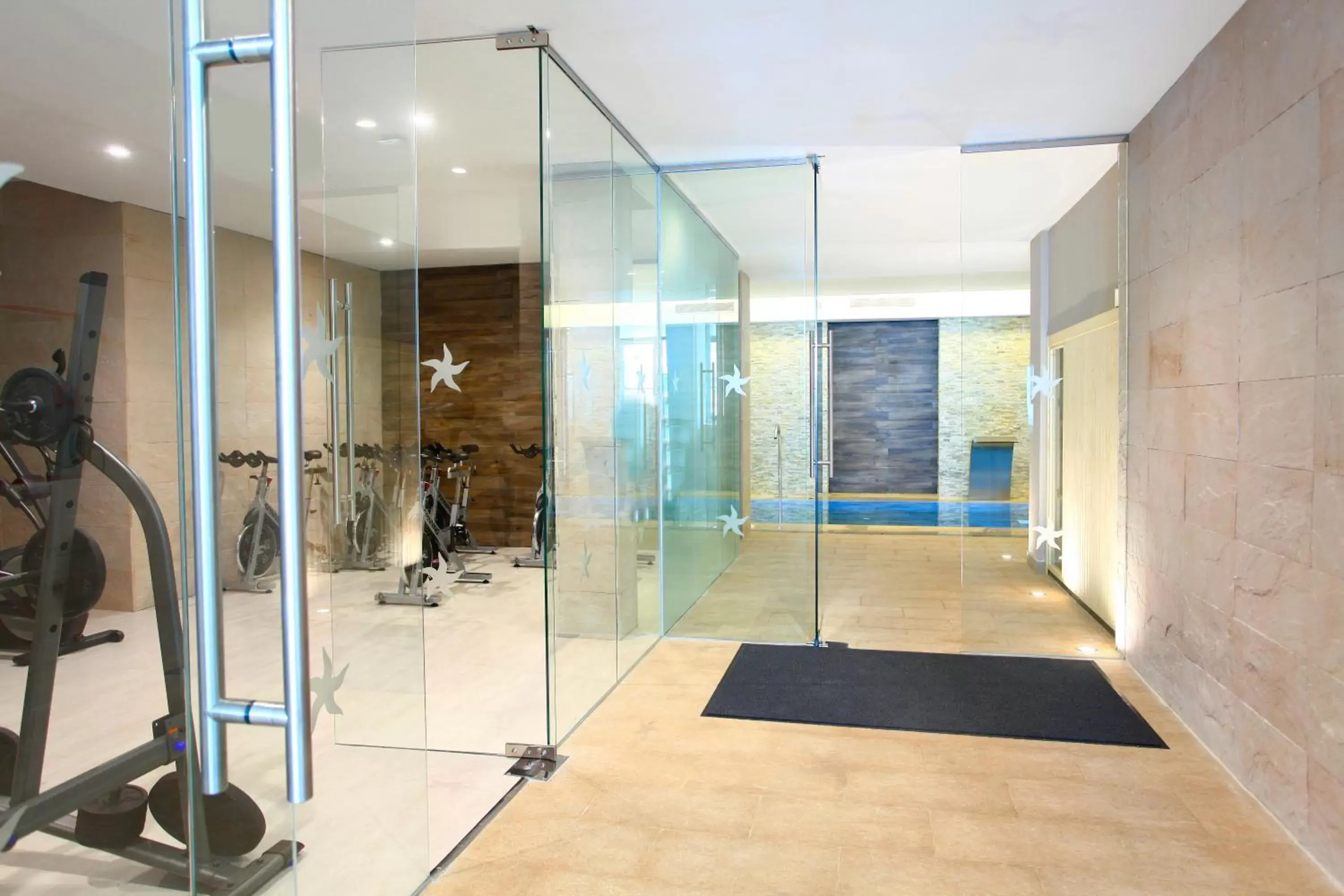 Fitness centre/facilities, Bathroom in Iberostar Cala Millor - Adults Only