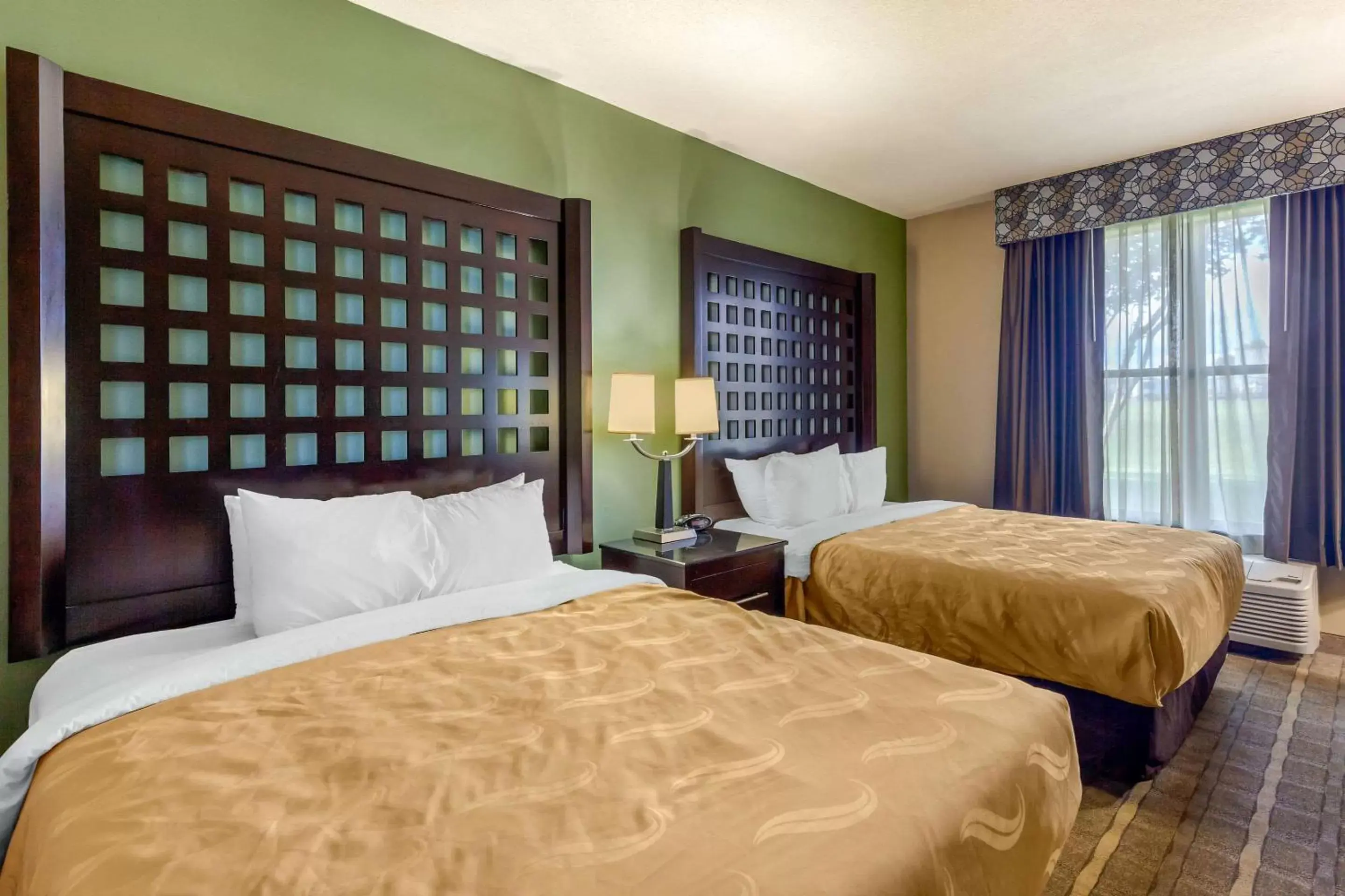 Photo of the whole room, Bed in Quality Inn & Suites Durant Photo of the whole room, Bed in Quality Inn & Suites Durant