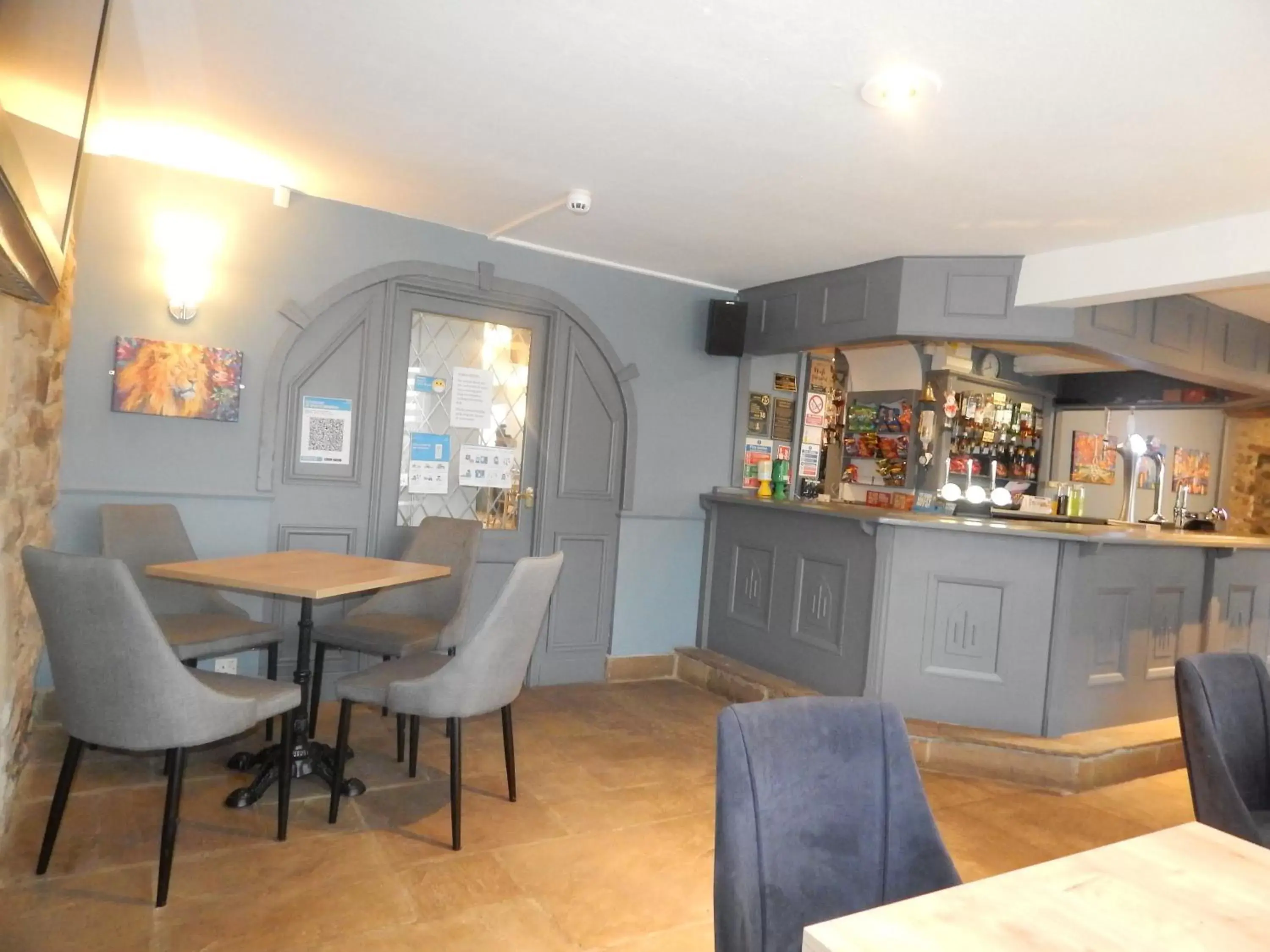 Lounge or bar, Restaurant/Places to Eat in The Saxon Inn