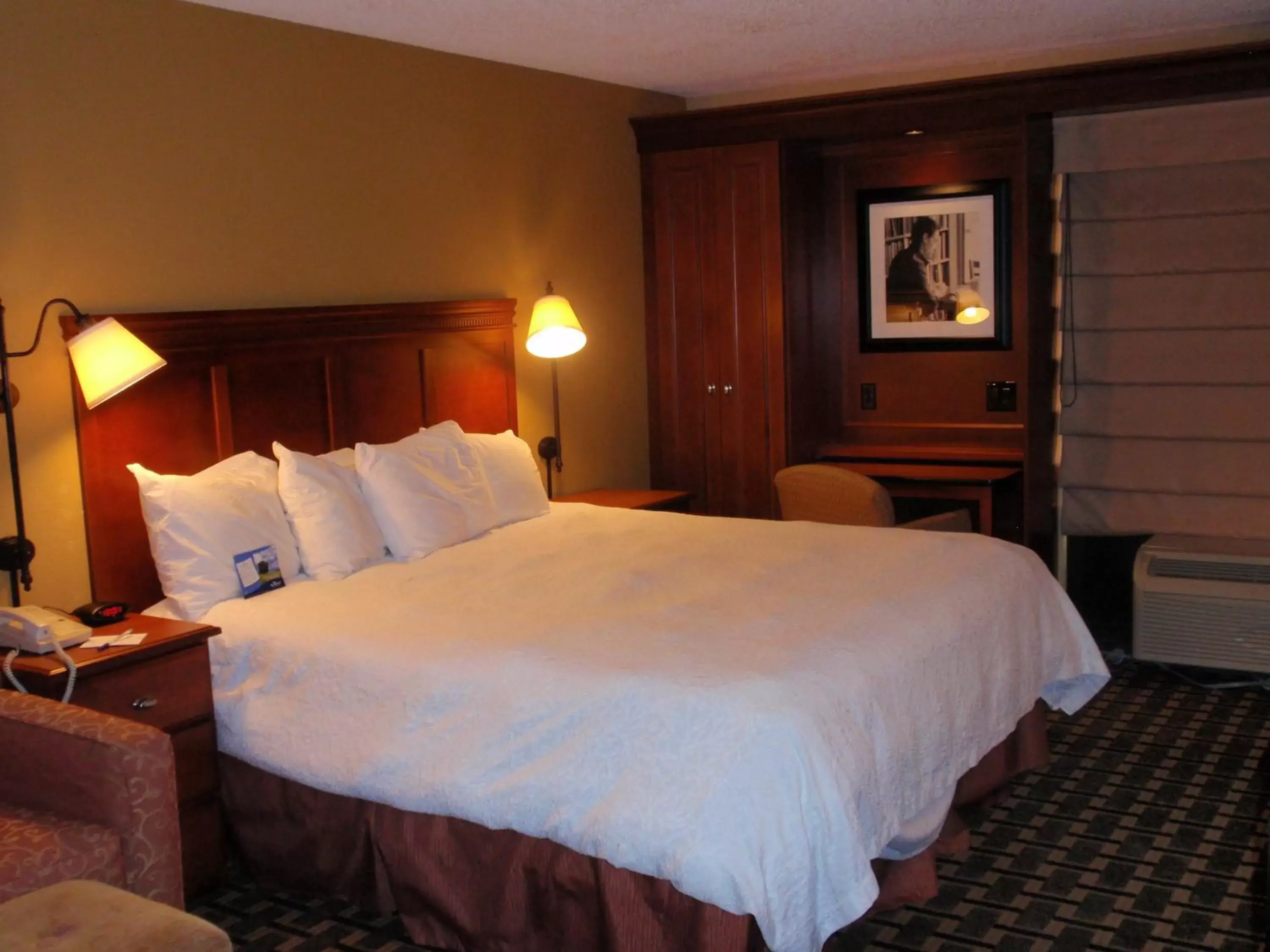 Photo of the whole room, Bed in Baymont by Wyndham Lewisville