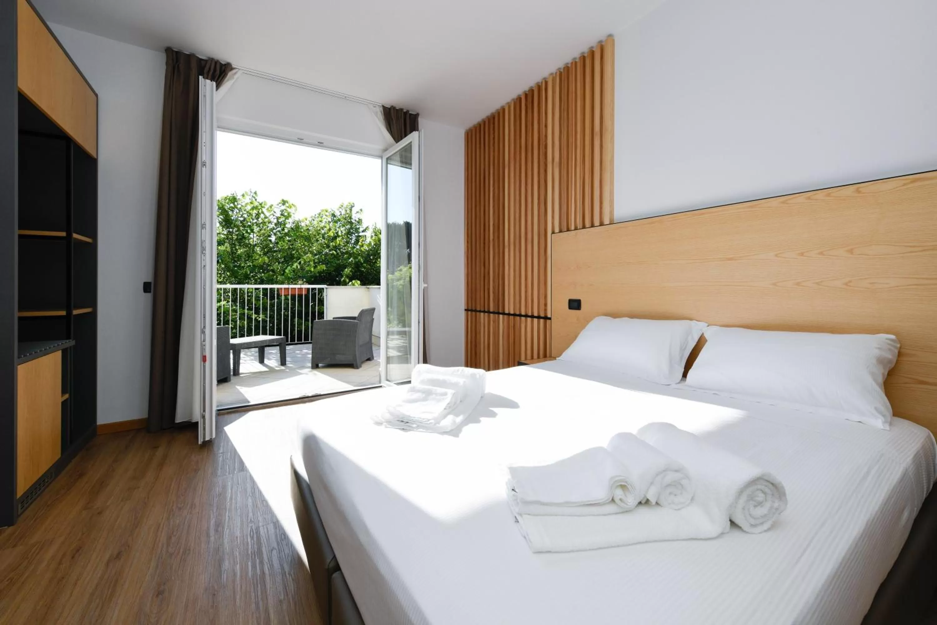 Photo of the whole room, Bed in Hotel Arya by Mauro