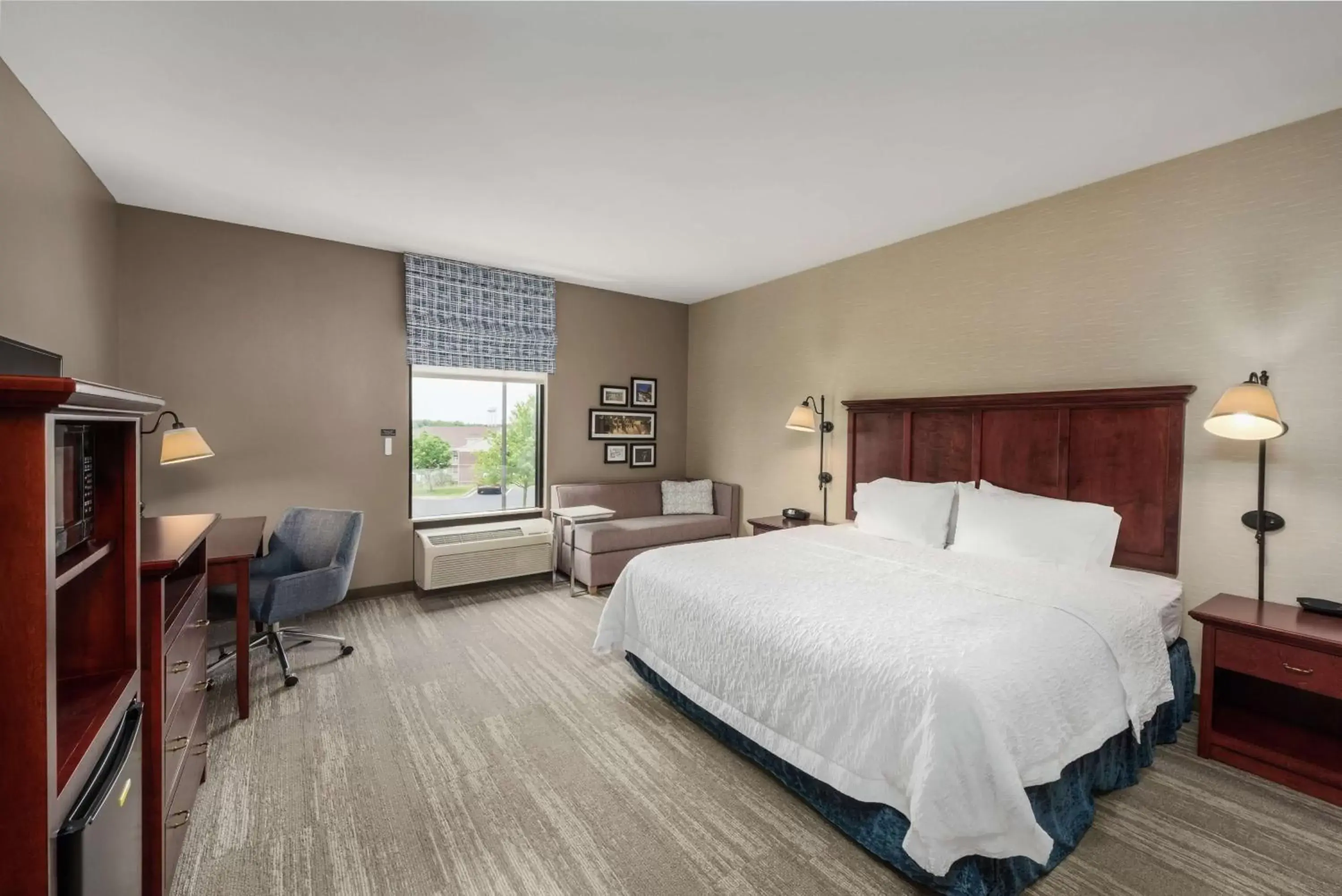 Bedroom in Hampton Inn Branson - Branson Hills