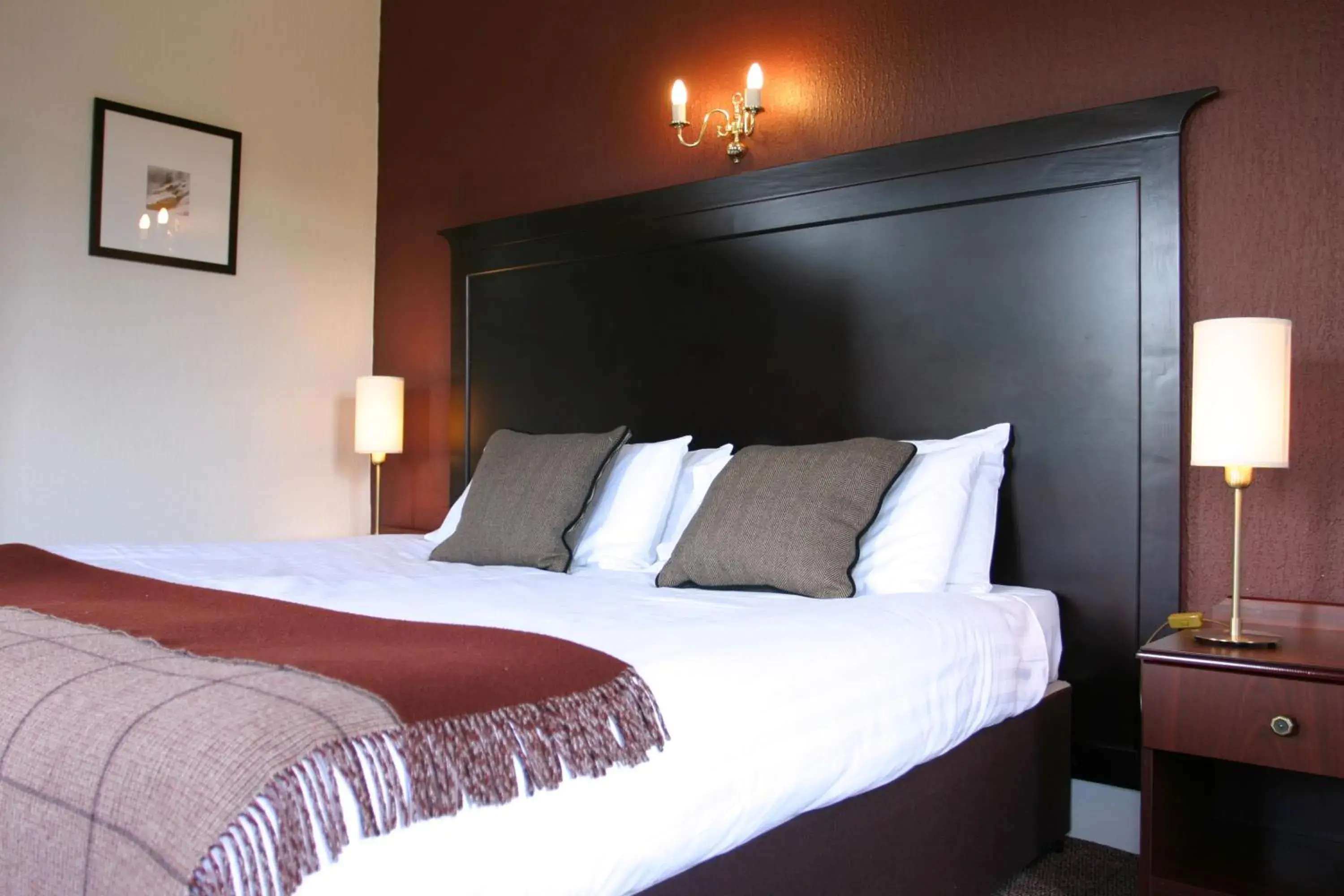 Bed in Ben Wyvis Hotel