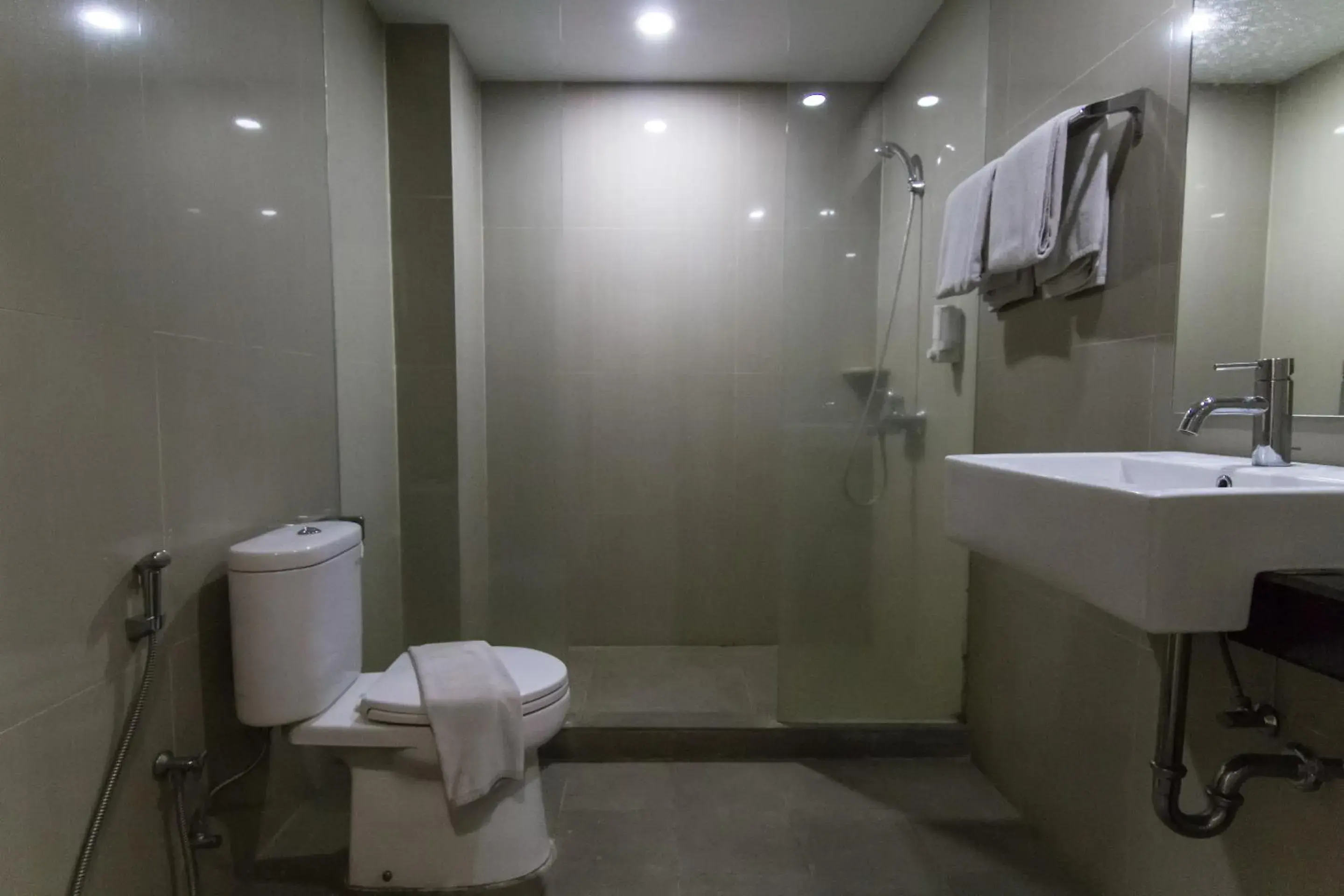 Bathroom in Winstar Hotel Pekanbaru
