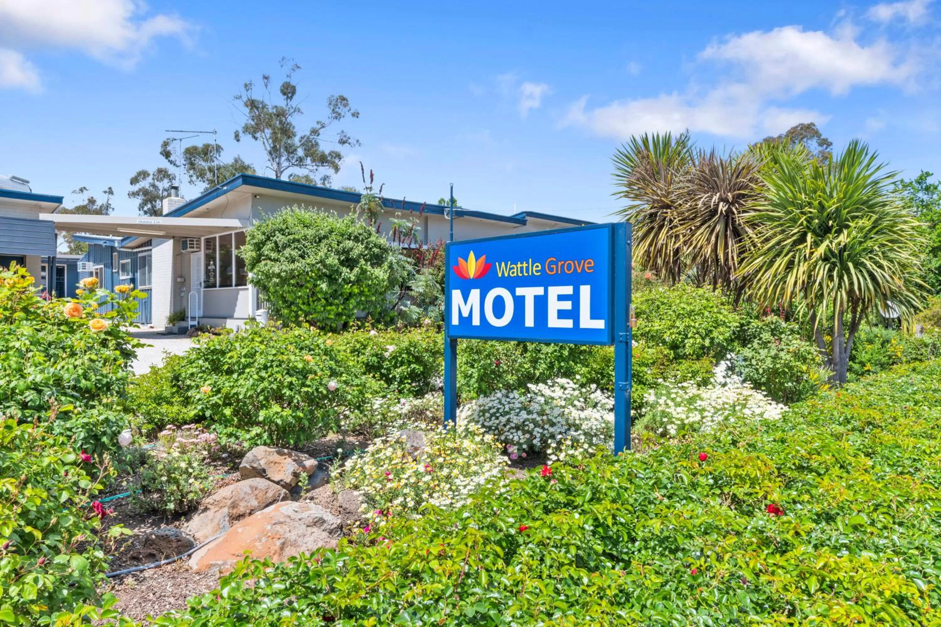 Garden in Wattle Grove Motel Maryborough