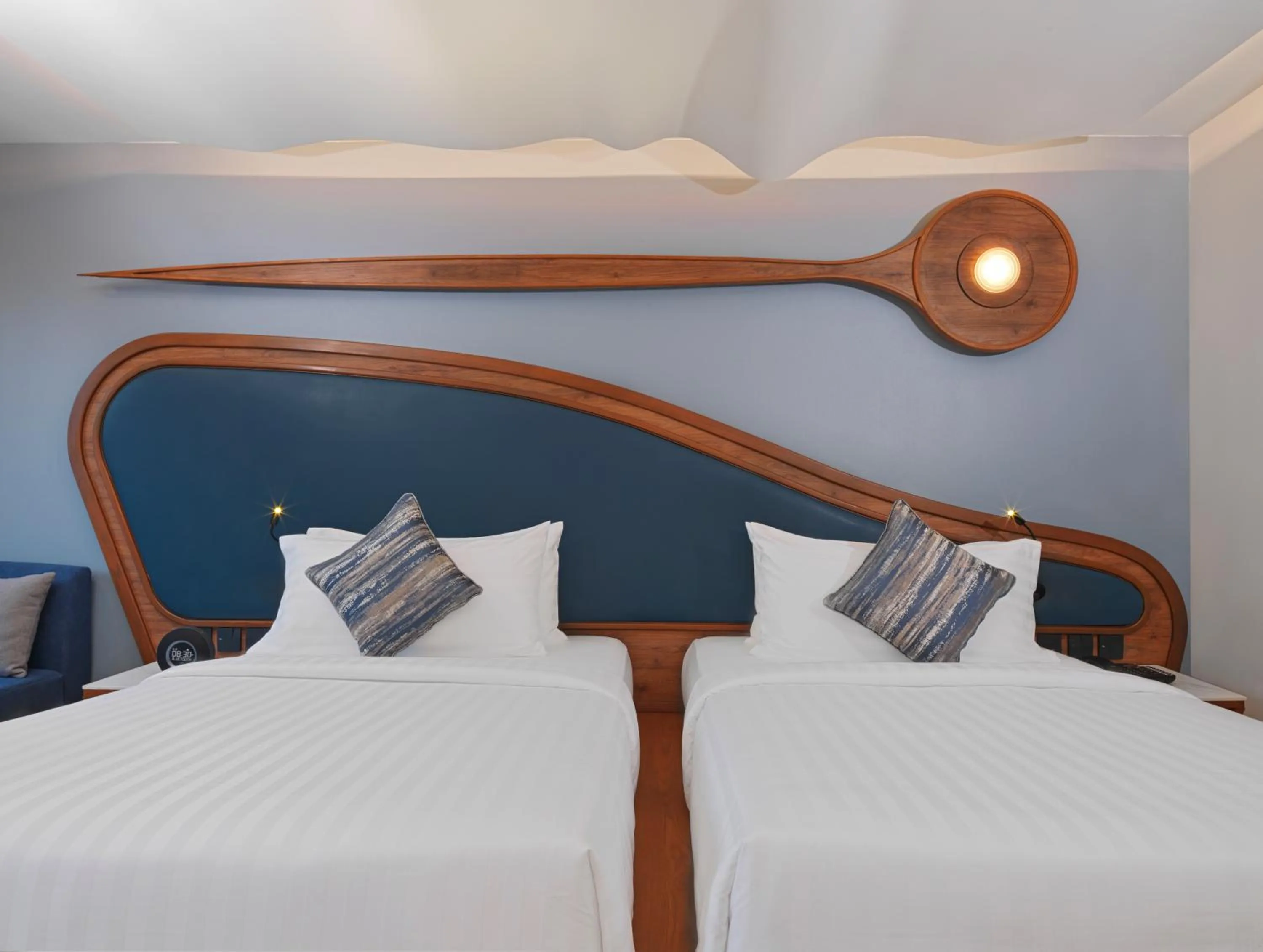 Bed in The Oceanic Sportel Phuket - SHA Extra Plus