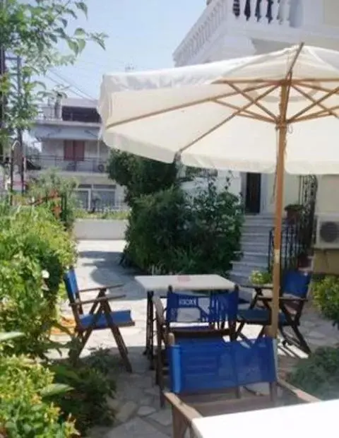 Patio, Swimming Pool in Acropolis Hotel