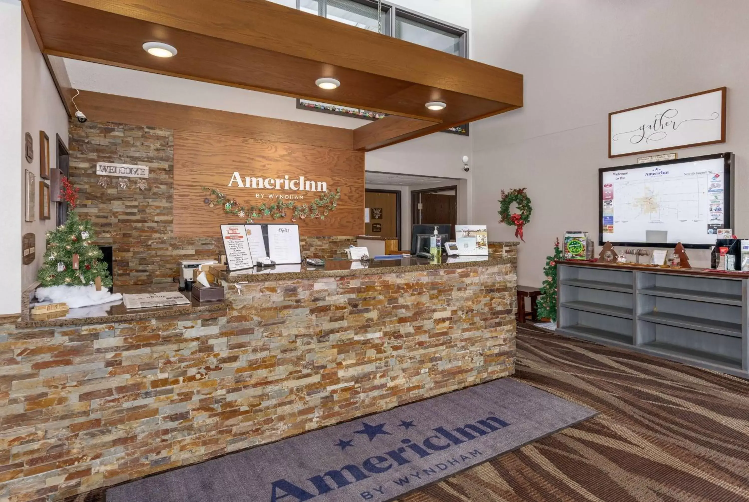 Lobby or reception, Lobby/Reception in AmericInn by Wyndham New Richmond