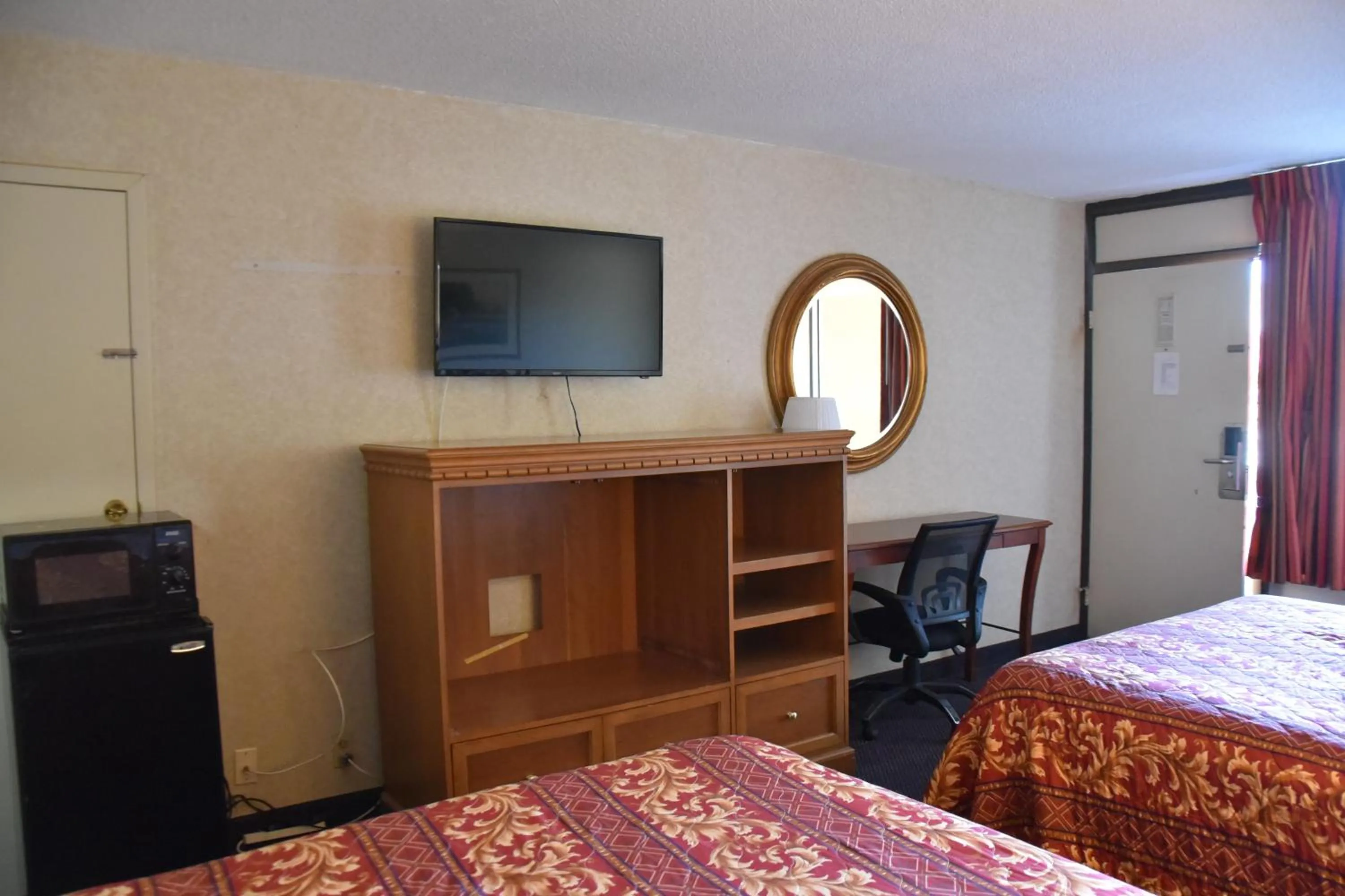 Bed in Homeplace Inn