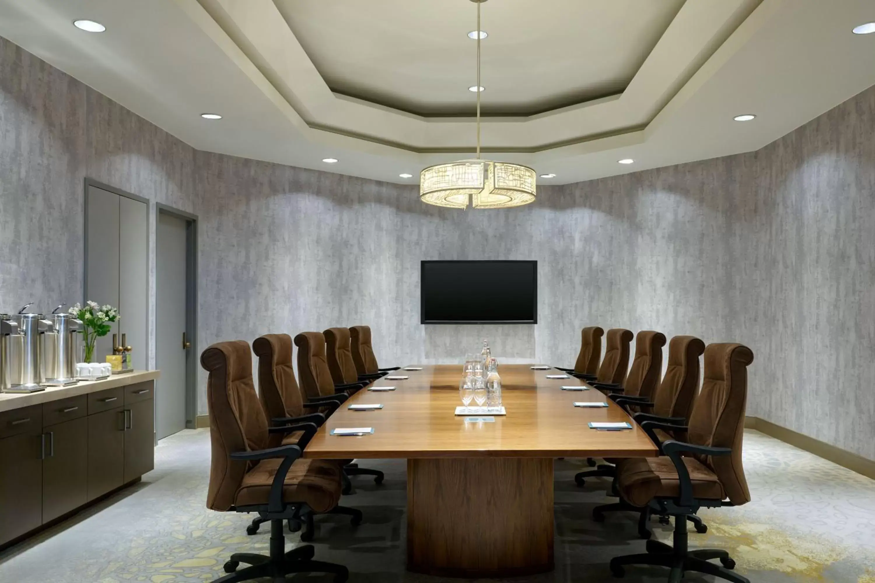 Meeting/conference room in Viewline Resort Snowmass, Autograph Collection