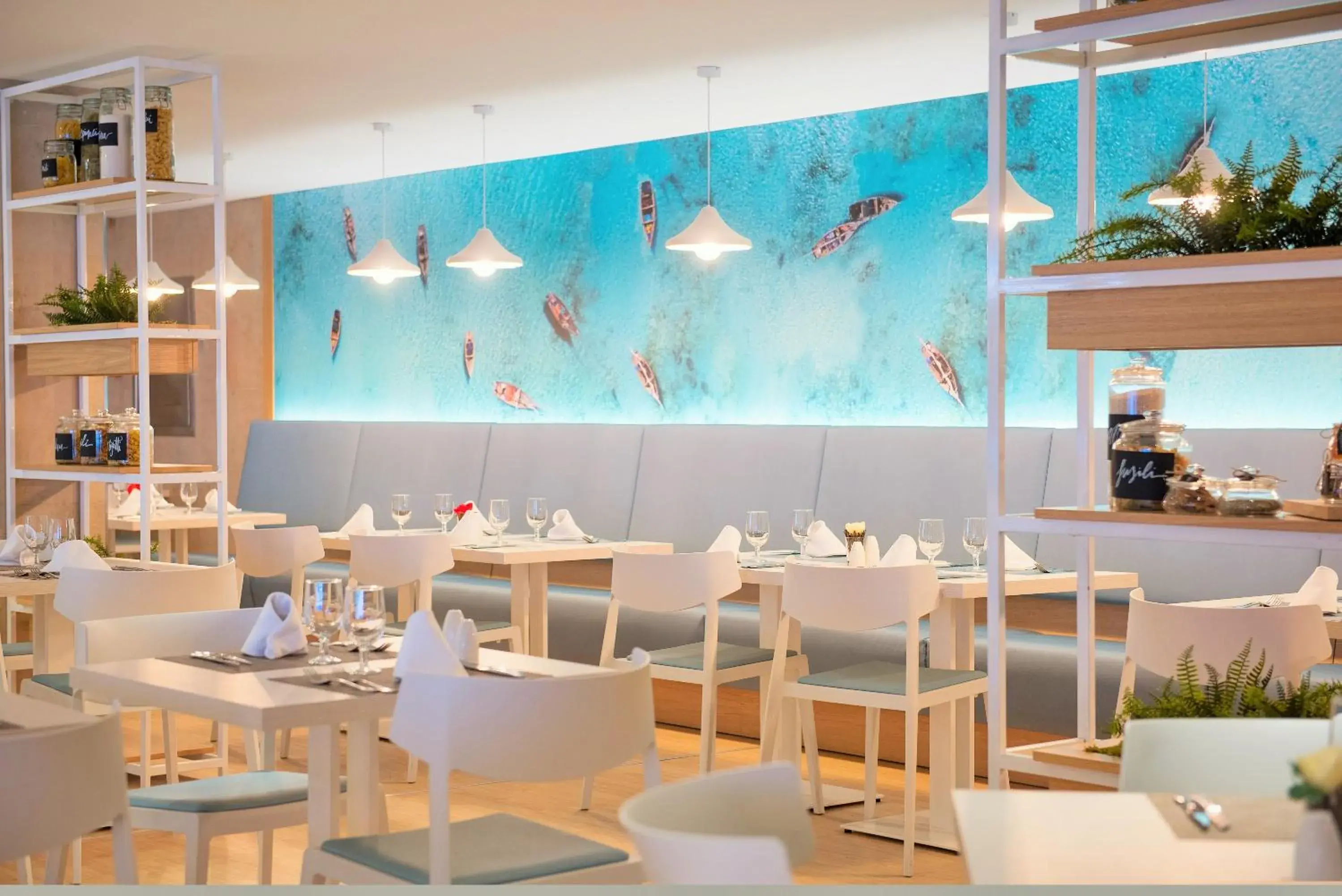 Restaurant/Places to Eat in Iberostar Playa de Muro