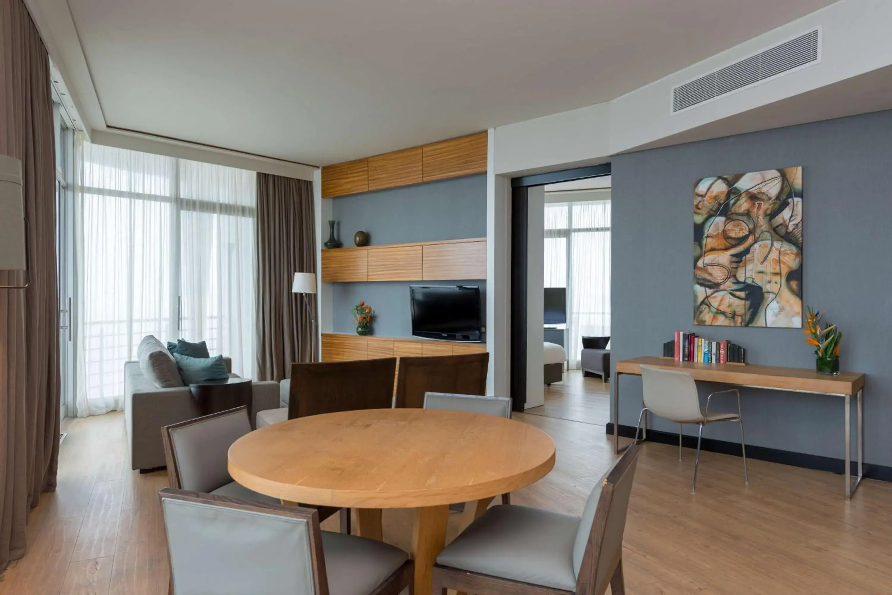 TV and multimedia, Dining Area in Radisson Blu Hotel & Residence Maputo