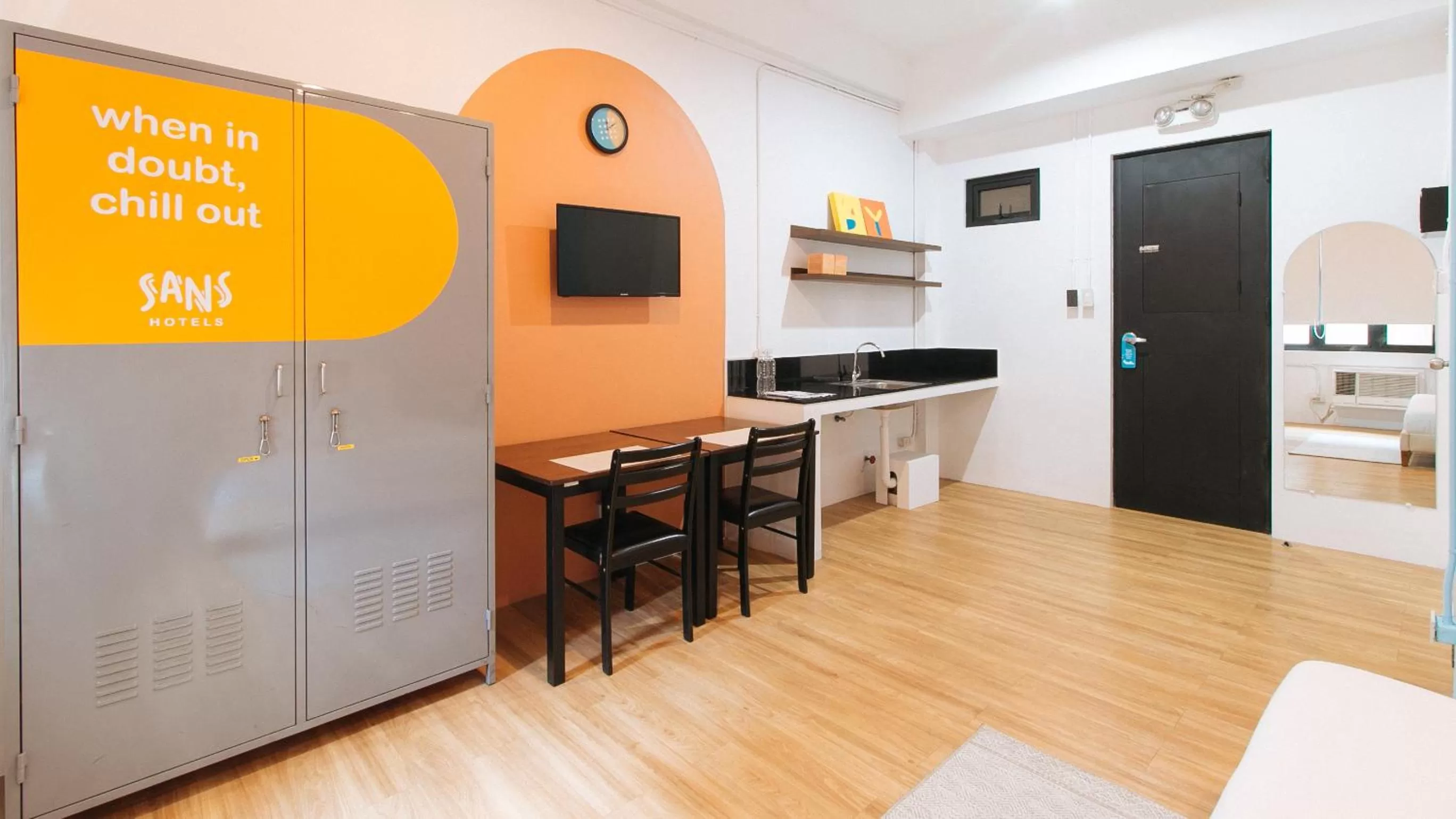 TV and multimedia in Sans Hotel Laperal Manila