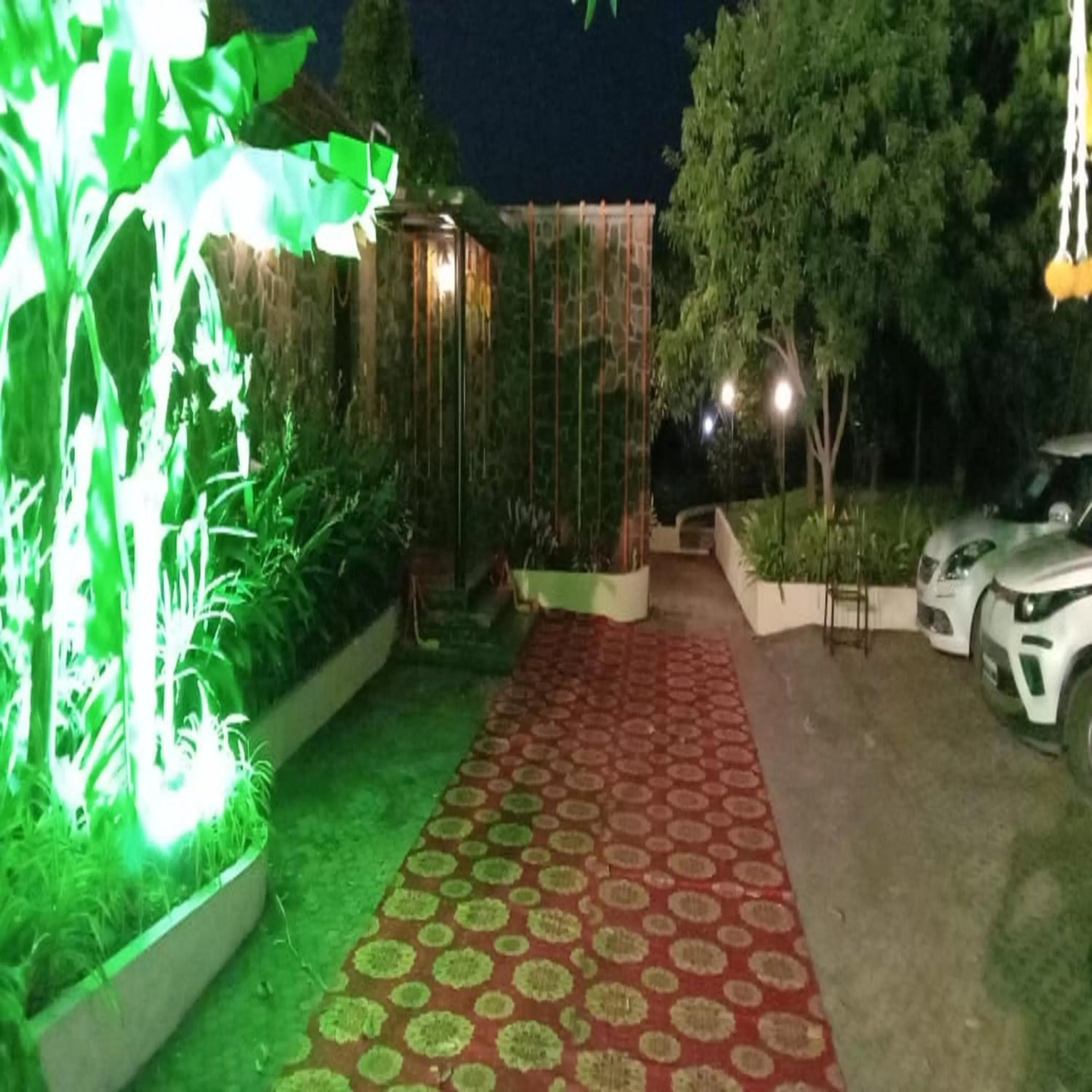 Garden in Jayshin Lake Vaitarna Resort - Igatpuri