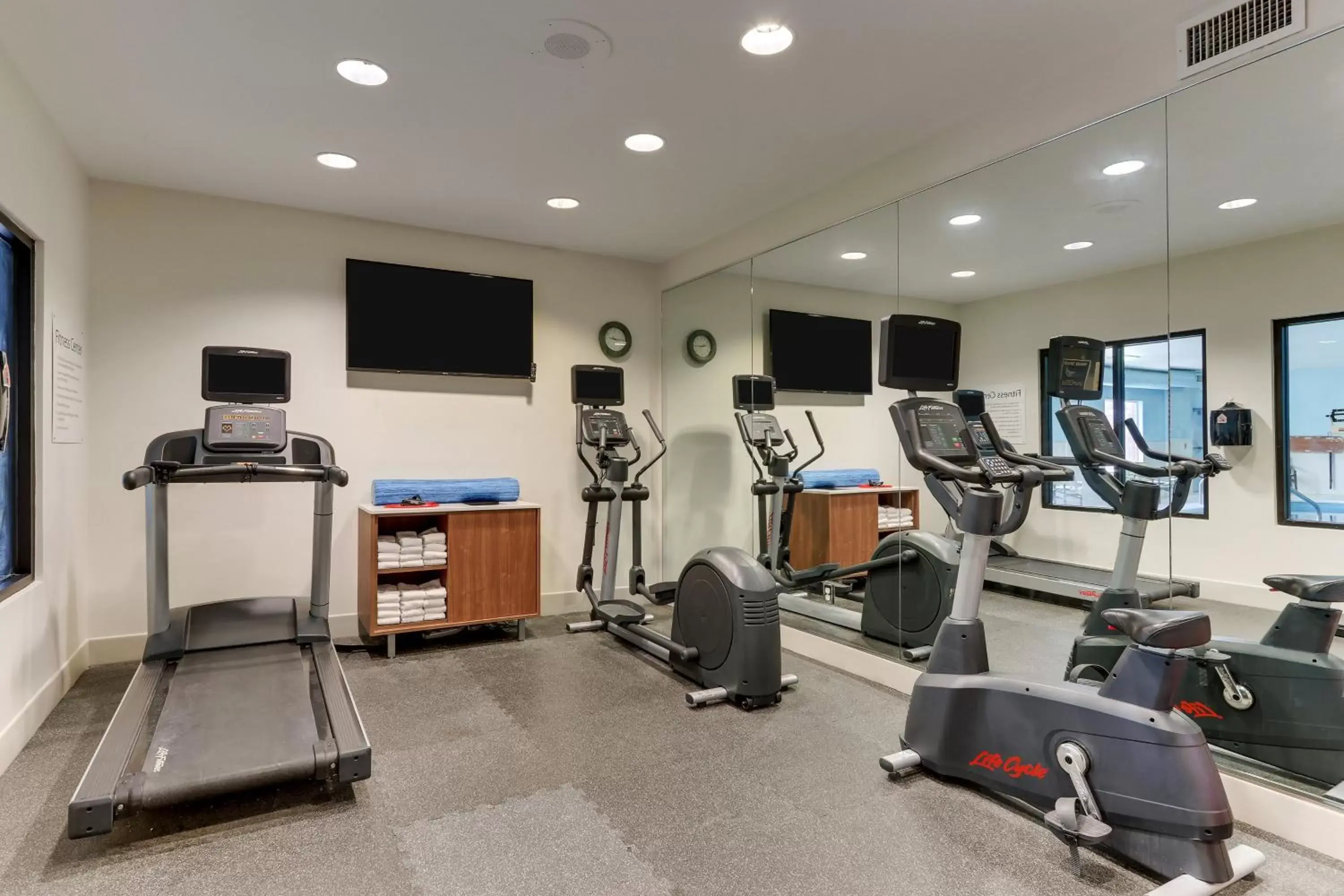 Fitness centre/facilities, Fitness Center/Facilities in Holiday Inn Express Hotel & Suites Dayton-Centerville, an IHG Hotel