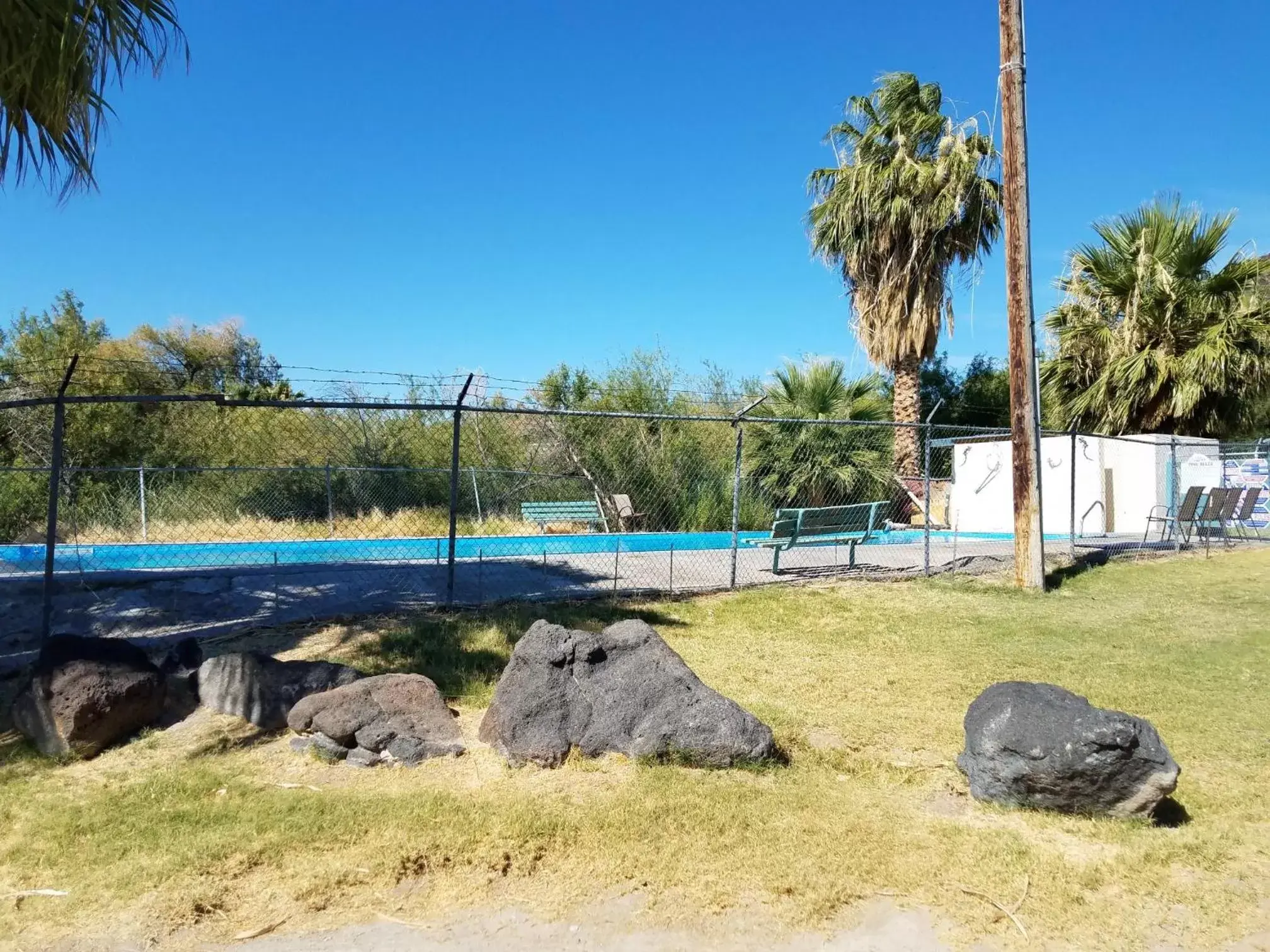 Swimming Pool in Shoshone Inn