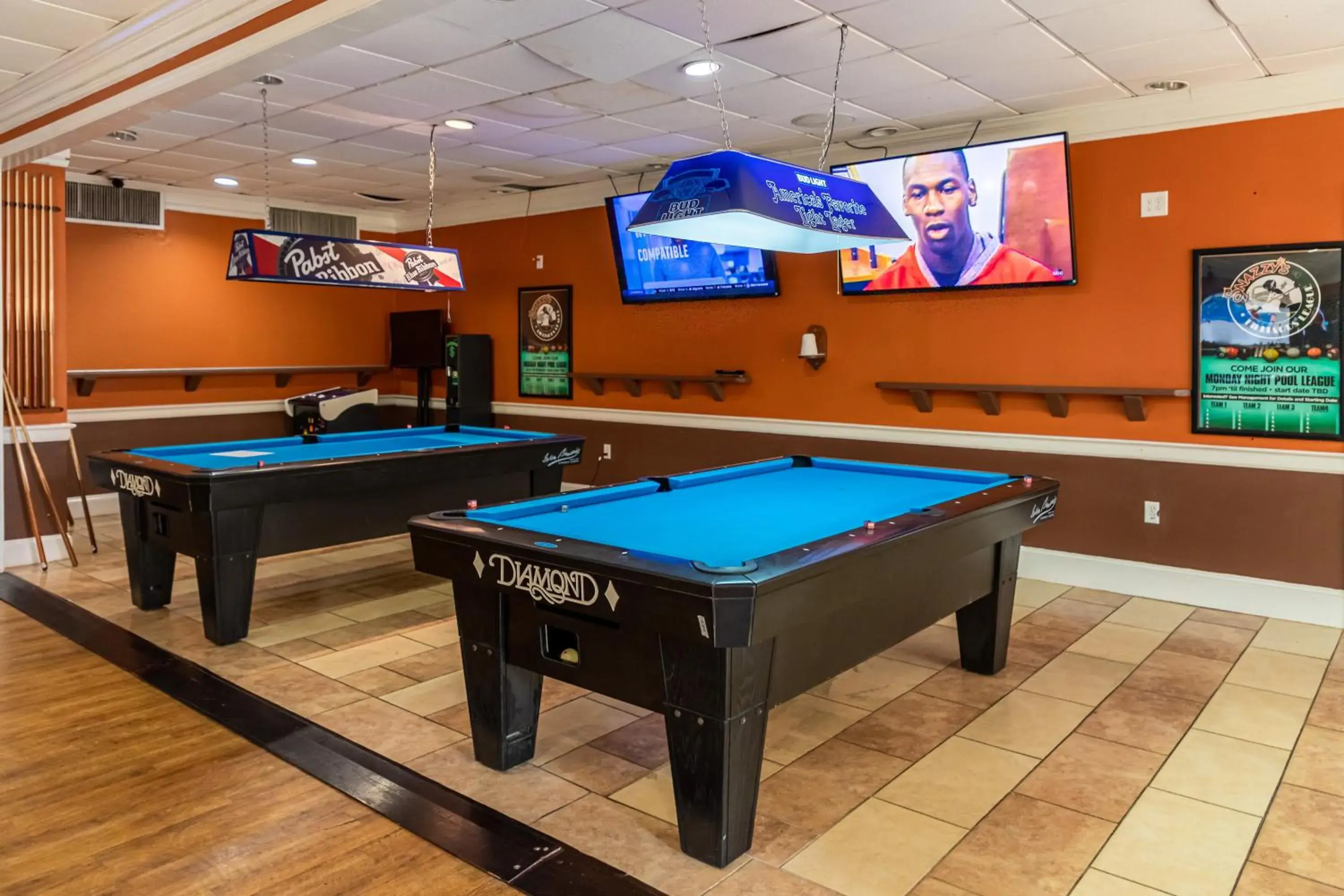 Restaurant/places to eat, Billiards in Quality Inn Richmond Hill - Savannah I-95