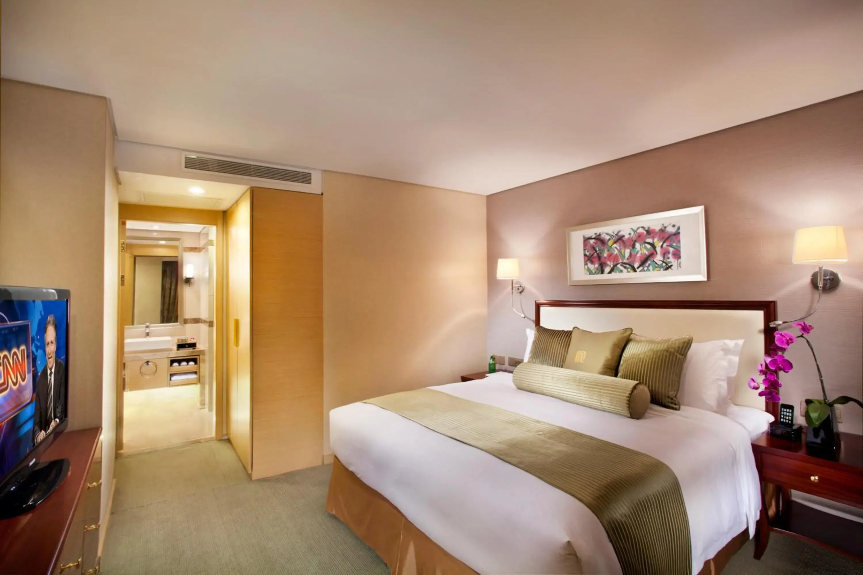 Bedroom, Bed in Regal Plaza Hotel & Residence