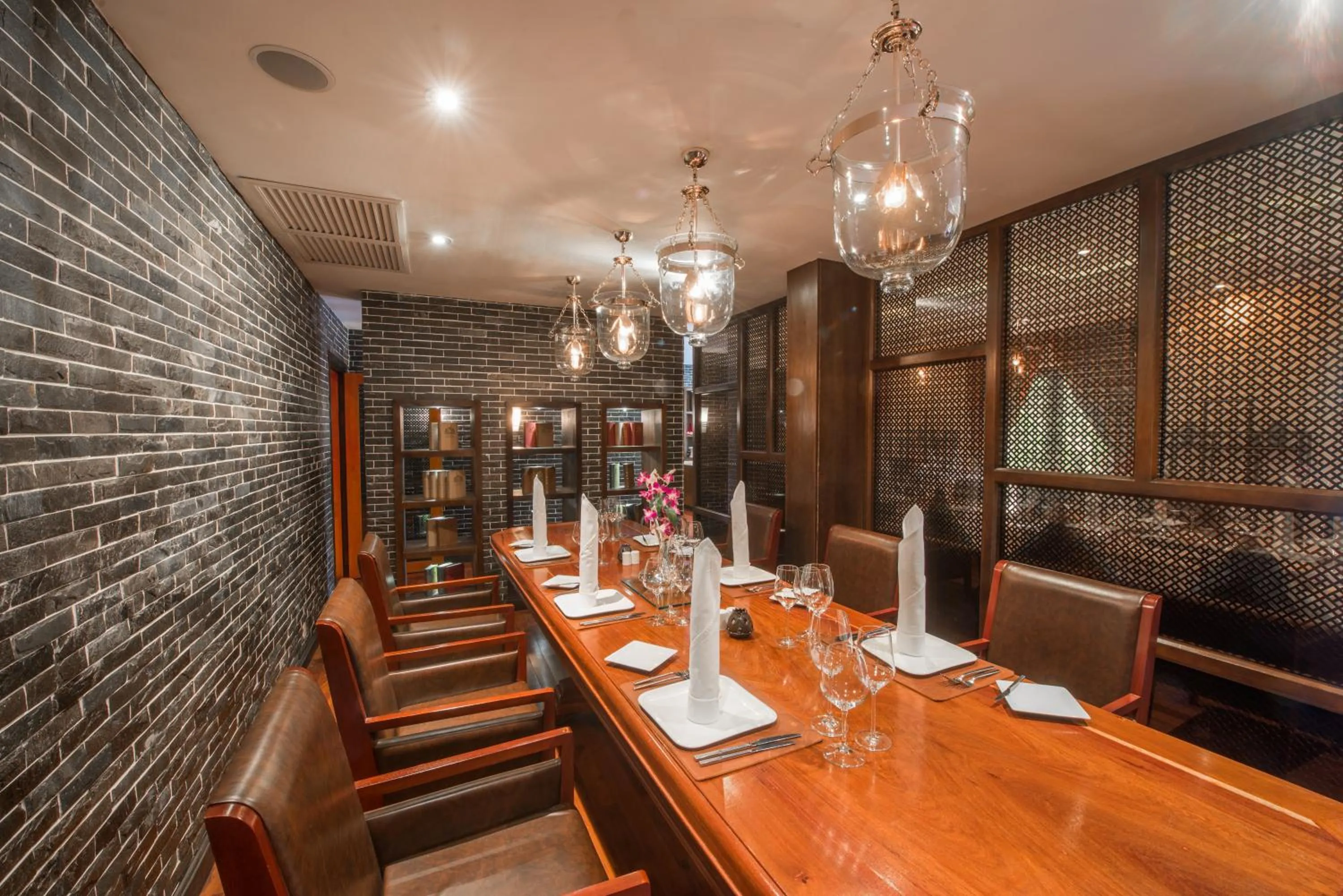 Restaurant/places to eat in THE PRIVILEGE FLOOR by Lotus Blanc