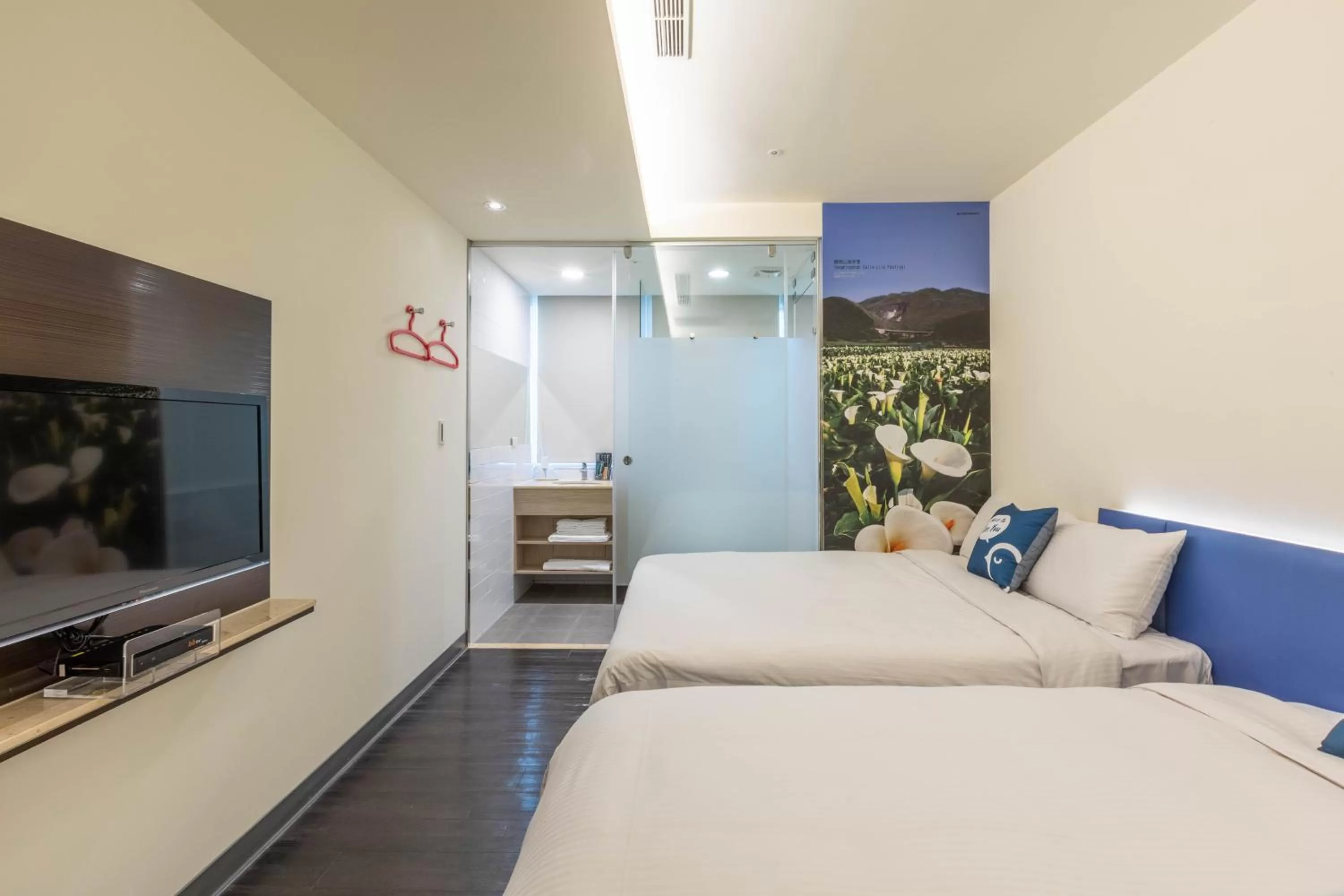 Photo of the whole room, Bed in CU Hotel Taipei