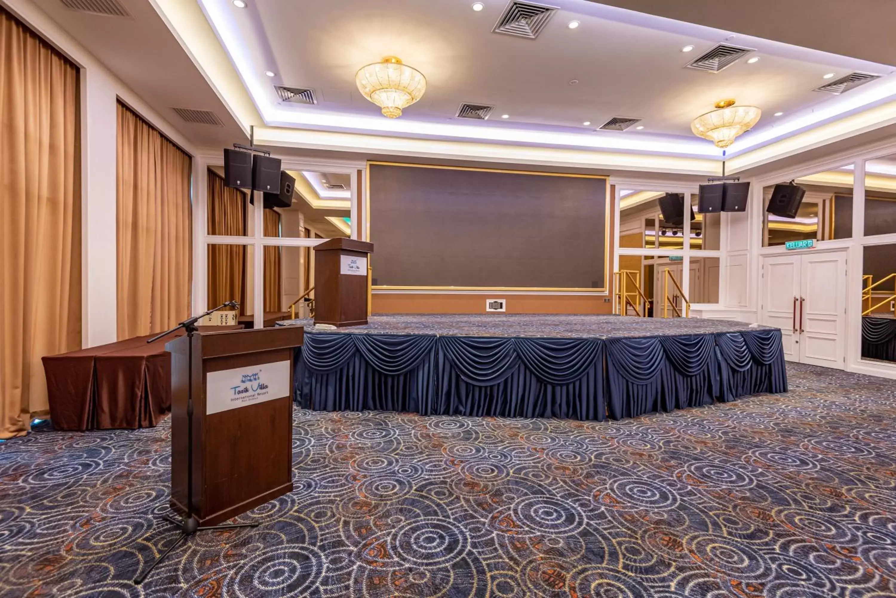 Banquet/Function facilities, Lobby/Reception in Tasik Villa International Resort