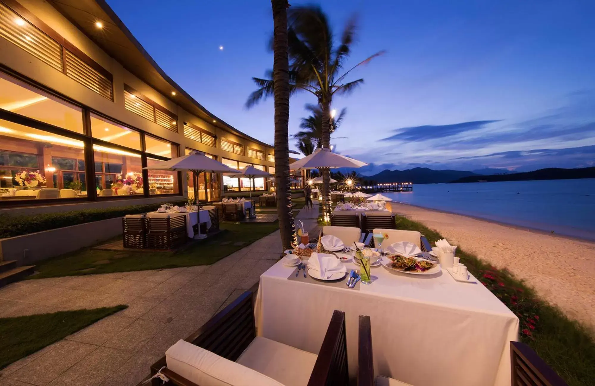 Restaurant/Places to Eat in Hon Tam Resort