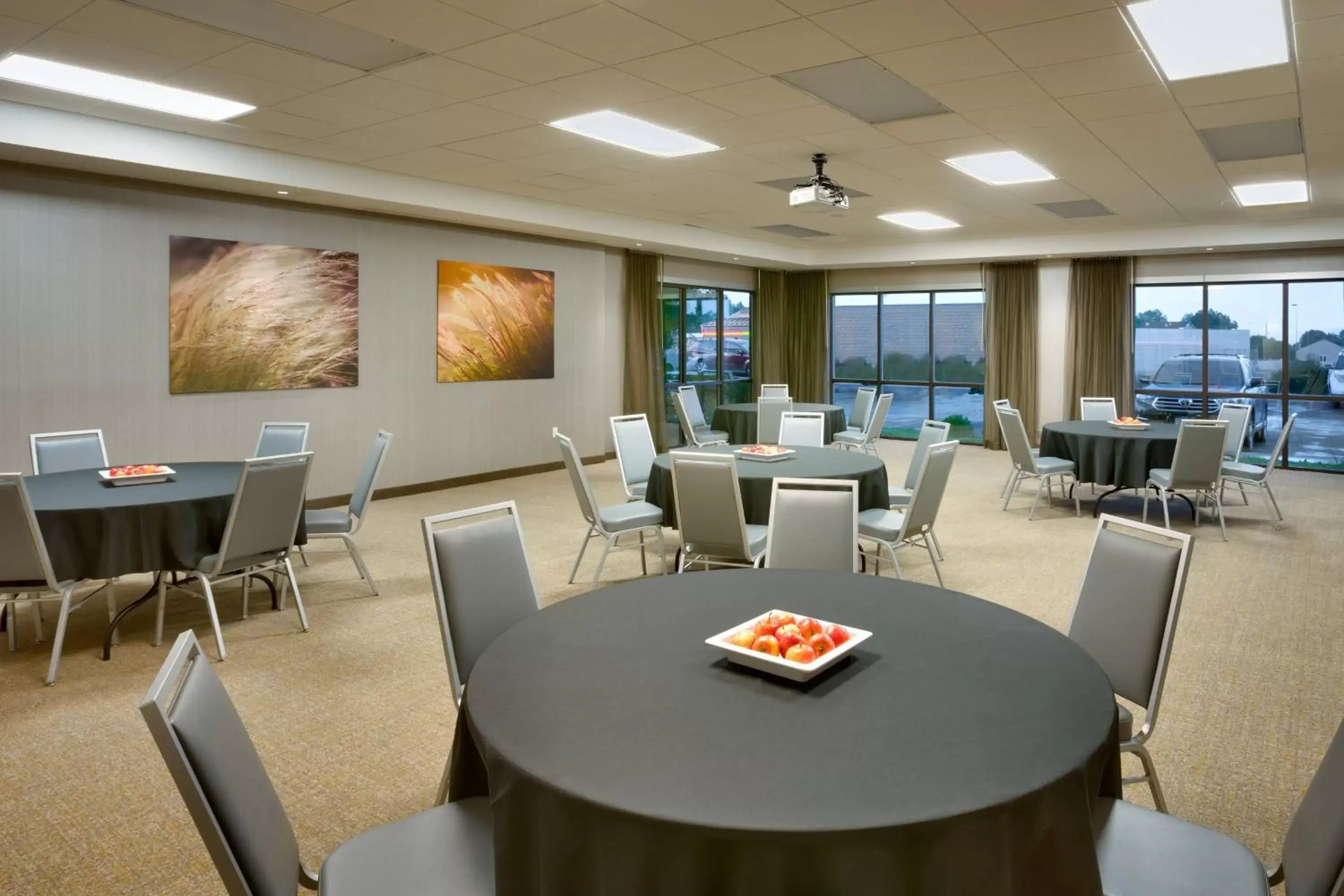 Meeting/conference room, Restaurant/Places to Eat in Springhill Suites by Marriott Vernal