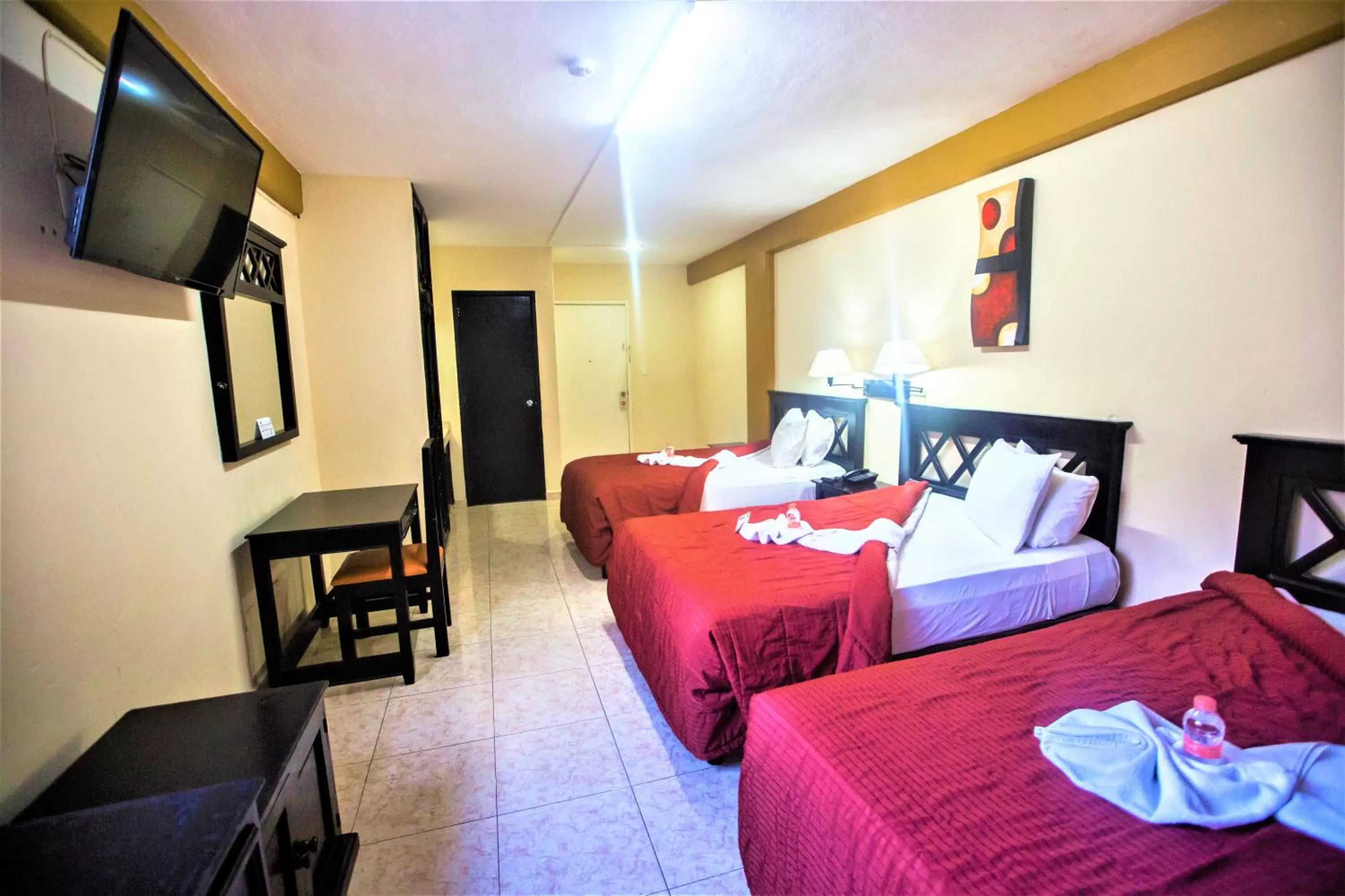 Photo of the whole room, Bed in Hotel Plaza Mirador