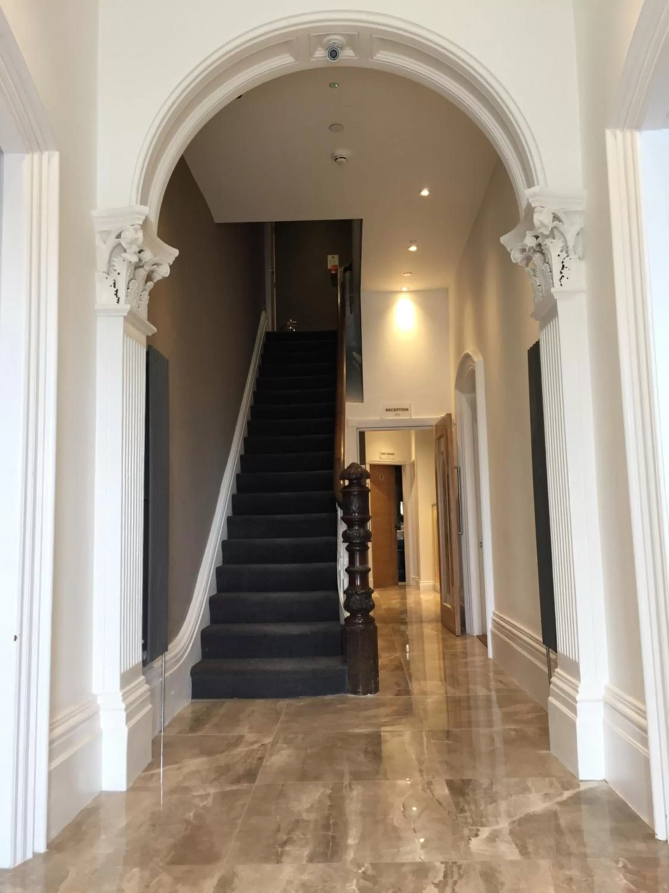 Facade/entrance in Halvard Hotel