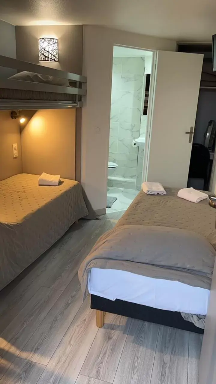 Bedroom, Bed in Fasthotel Roissy - Saint-Witz