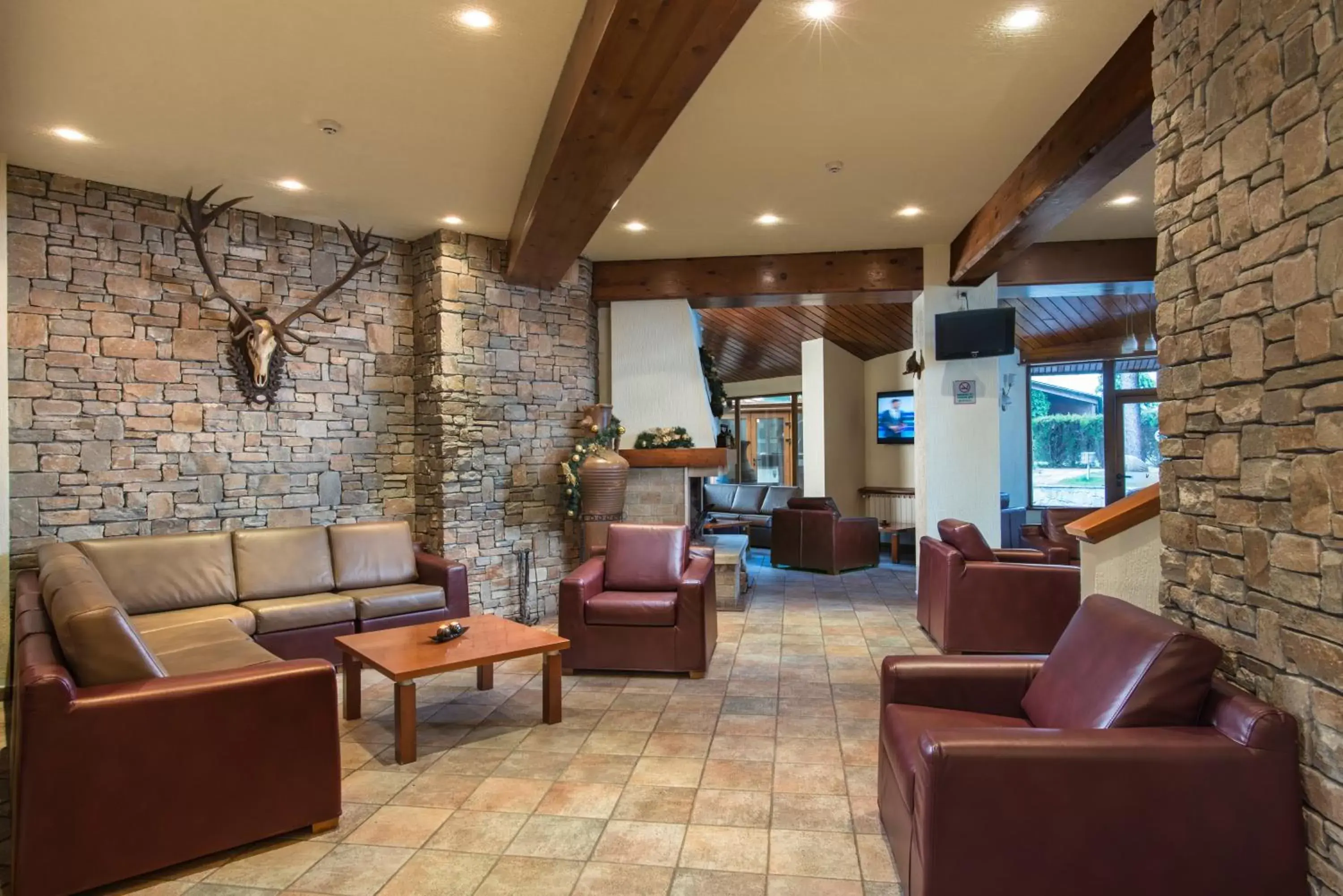 Lobby or reception in Hotel Pirin Lobby or reception in Hotel Pirin