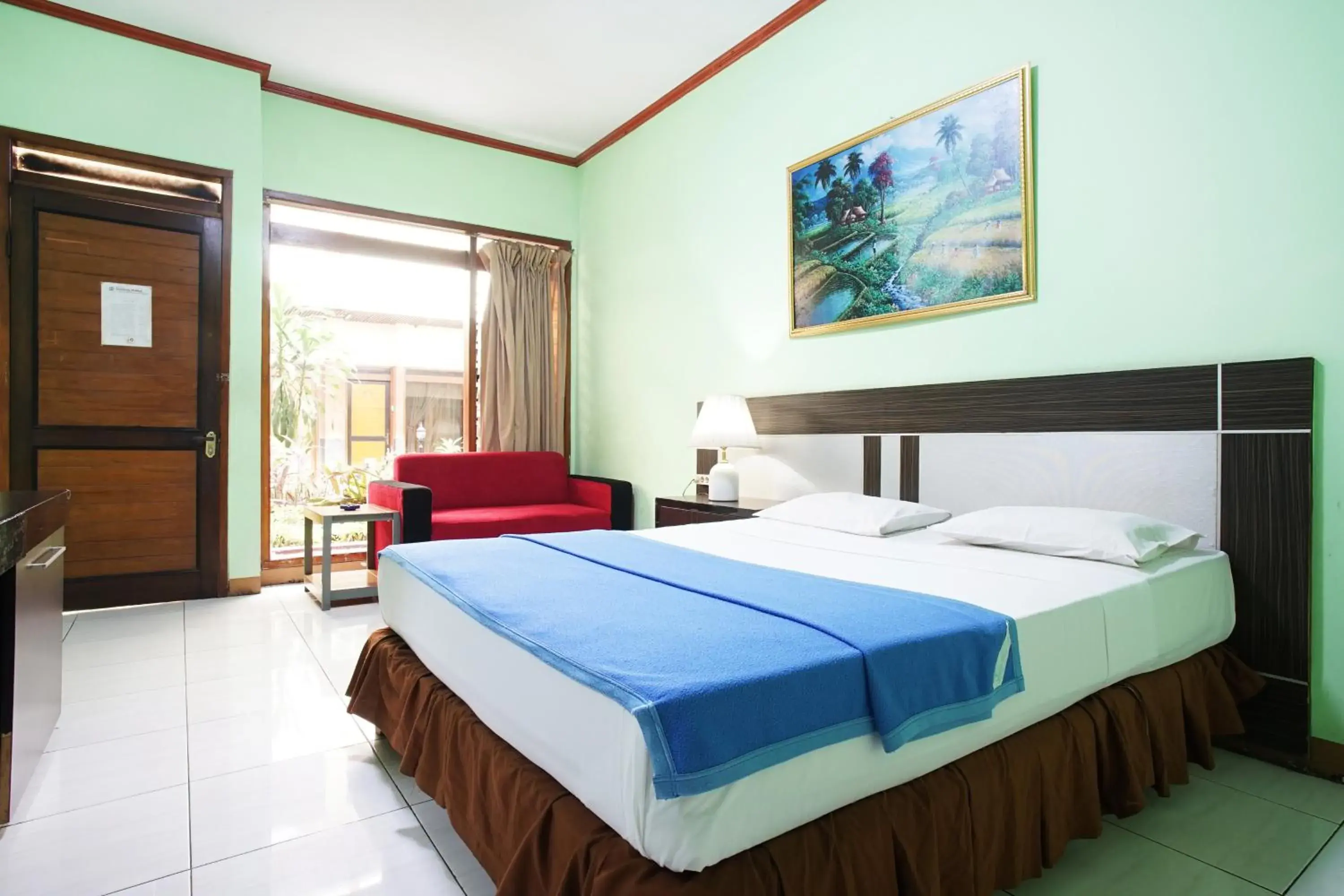 Bedroom, Bed in Hotel Bandung Permai