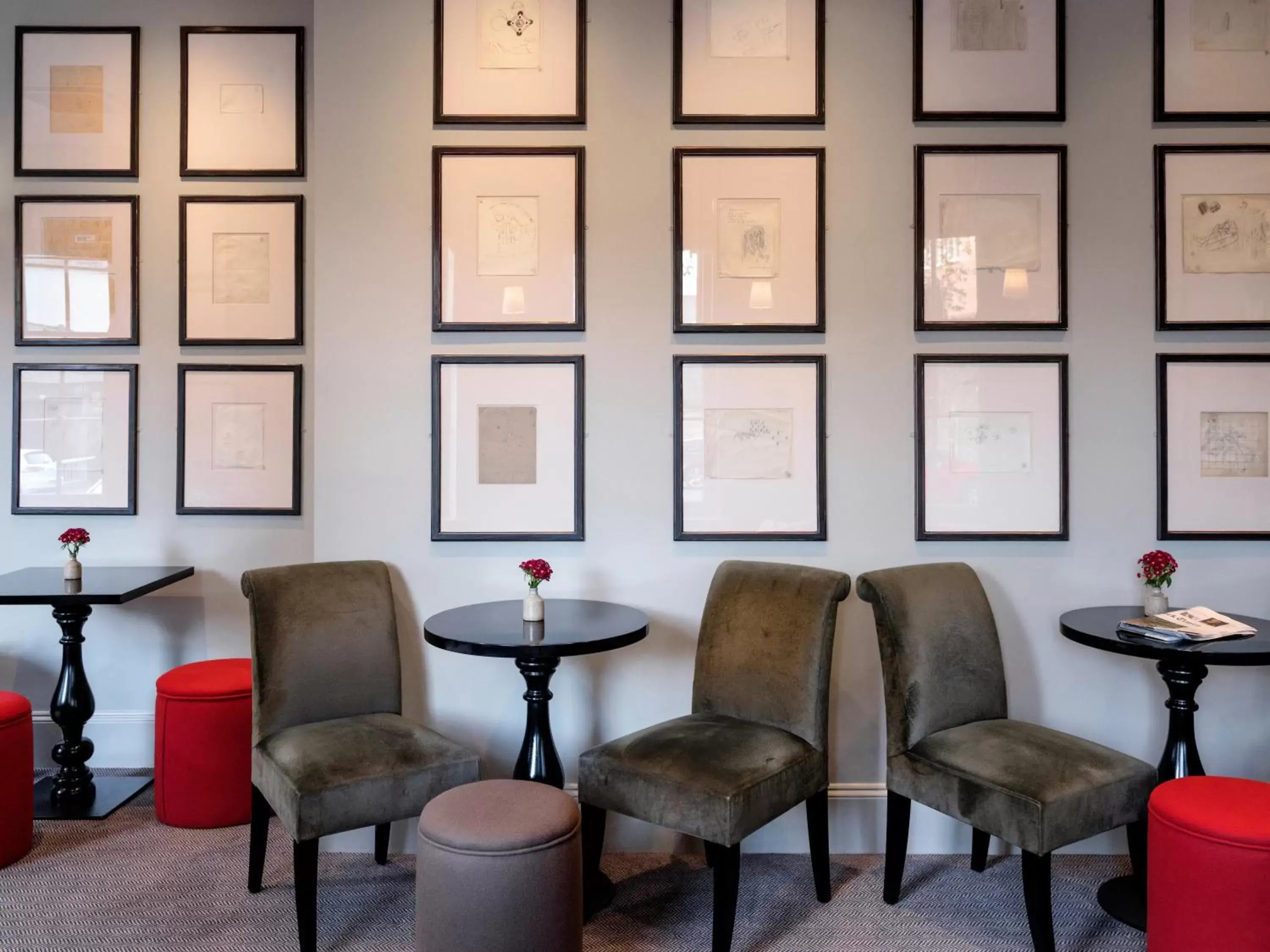 Seating Area in Old Bank Hotel