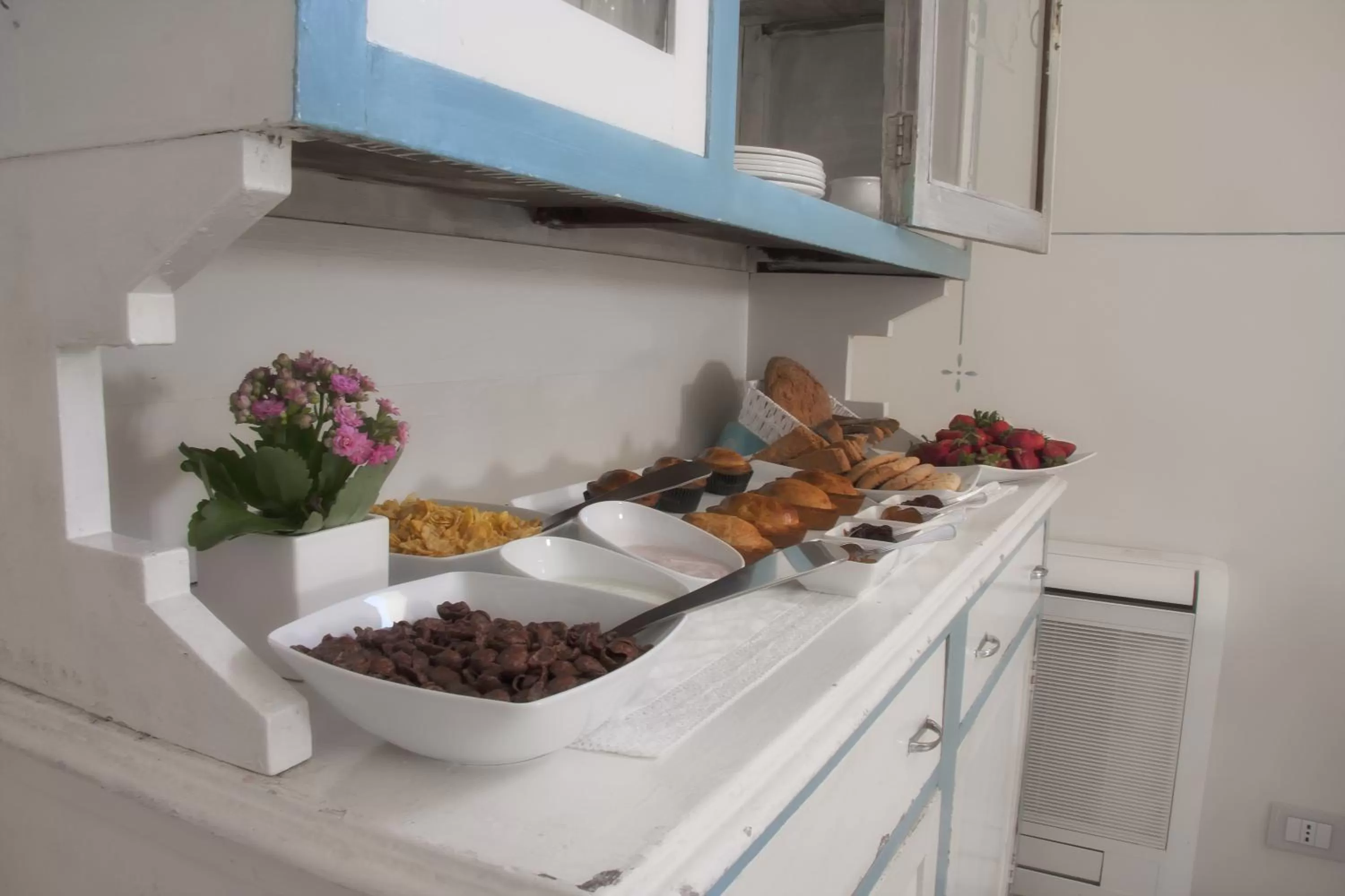 Food and drinks in Casa di Lo Suites