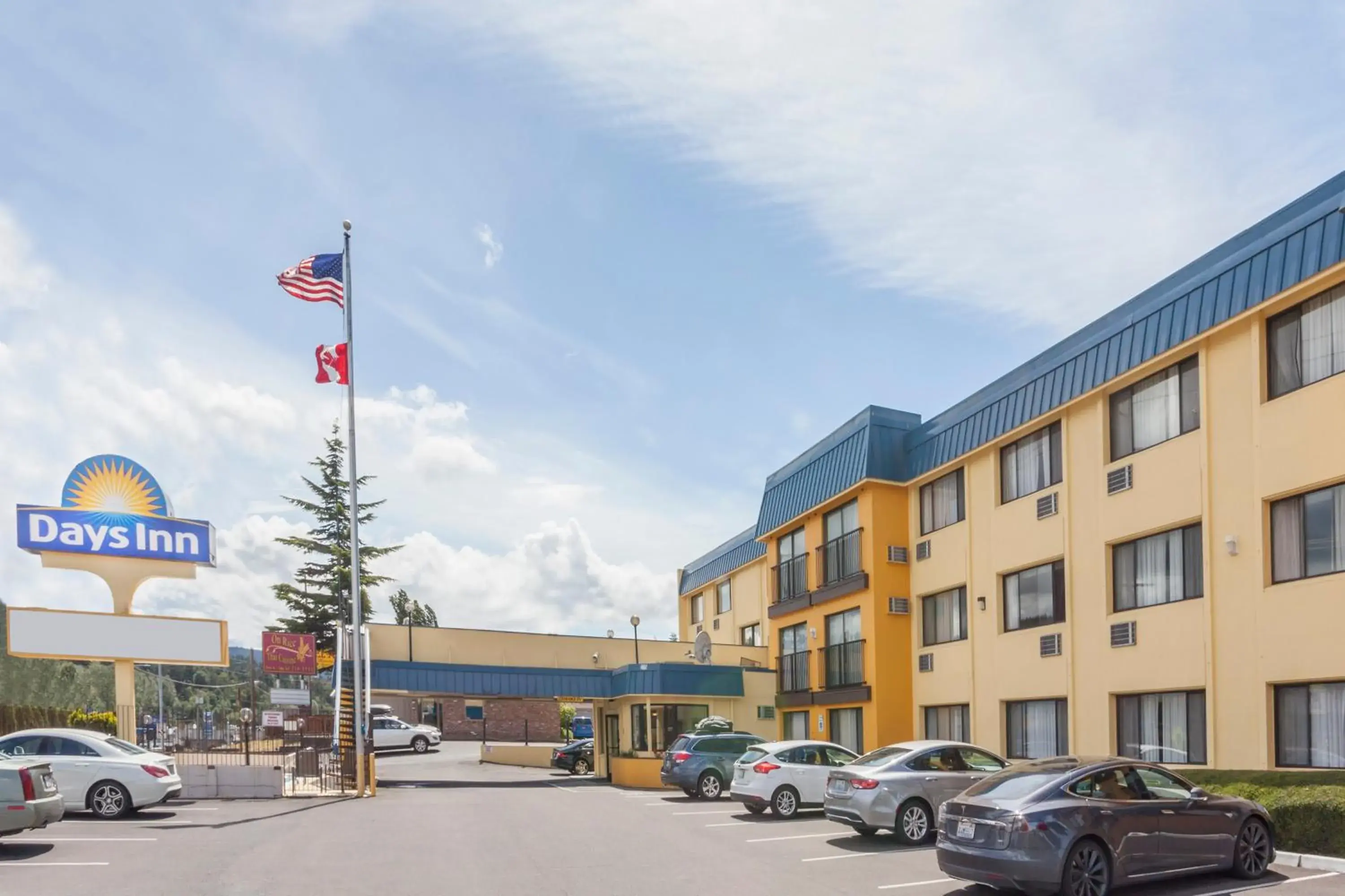 Facade/entrance, Property Building in Days Inn By Wyndham Bellingham WA