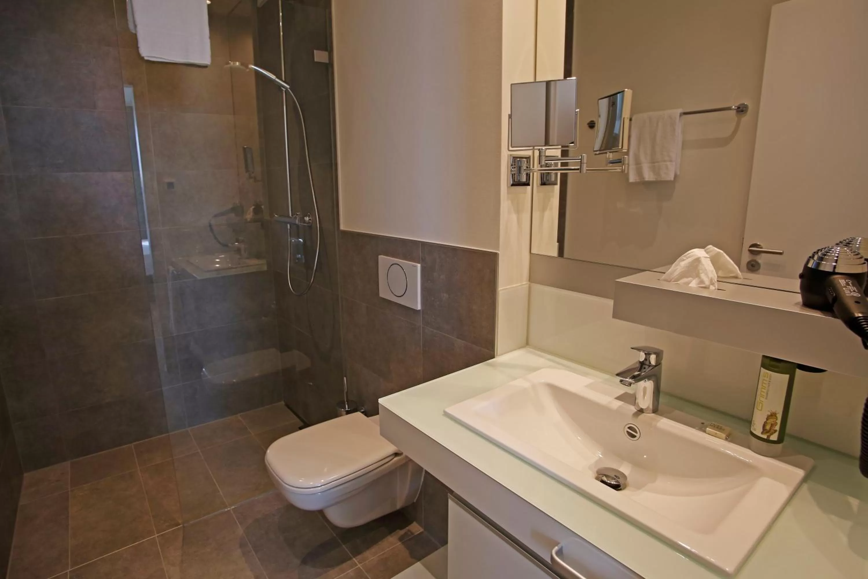 Shower in Grimm´s Berlin Potsdam