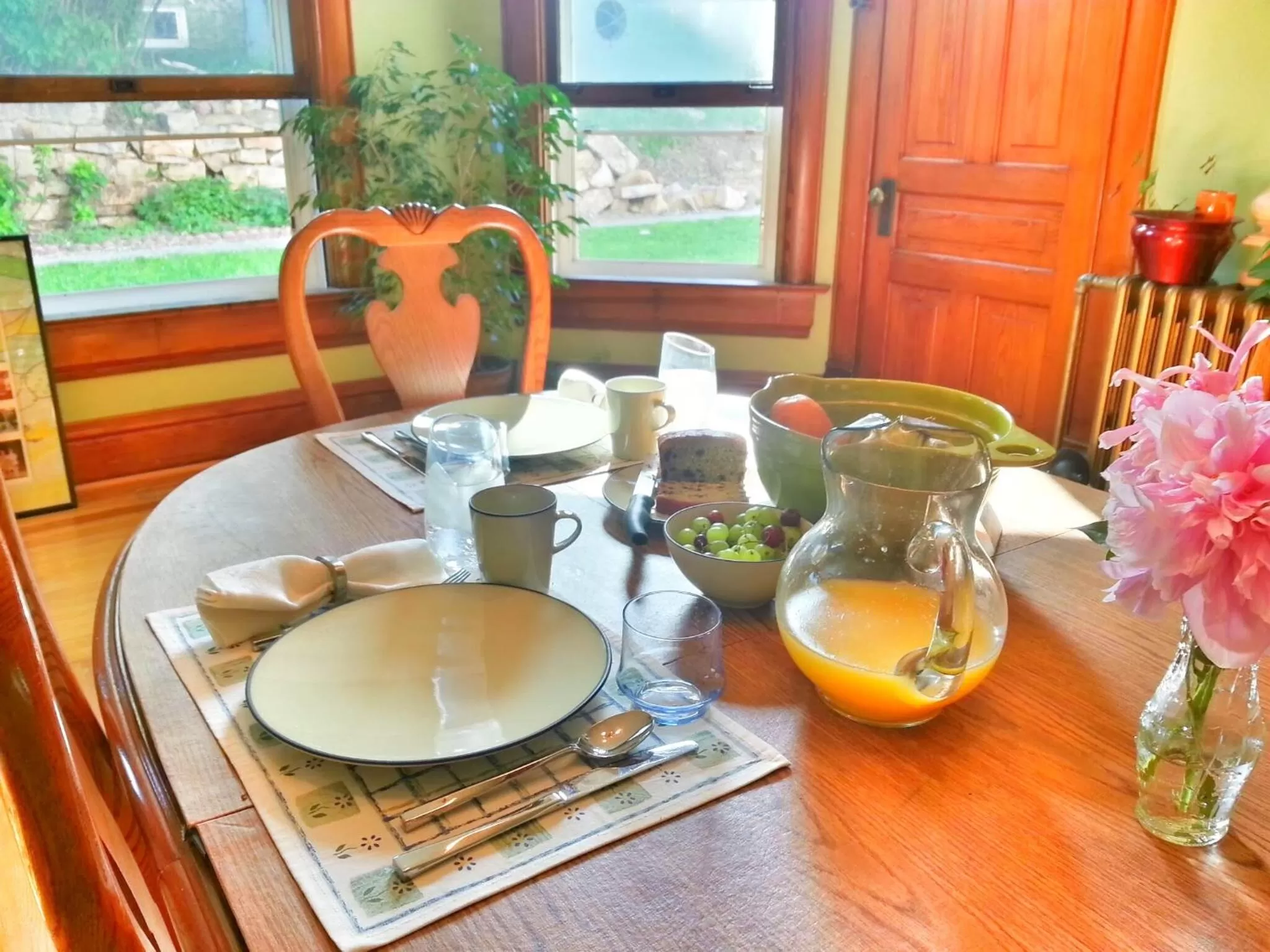 Food and drinks in 1899 Inn