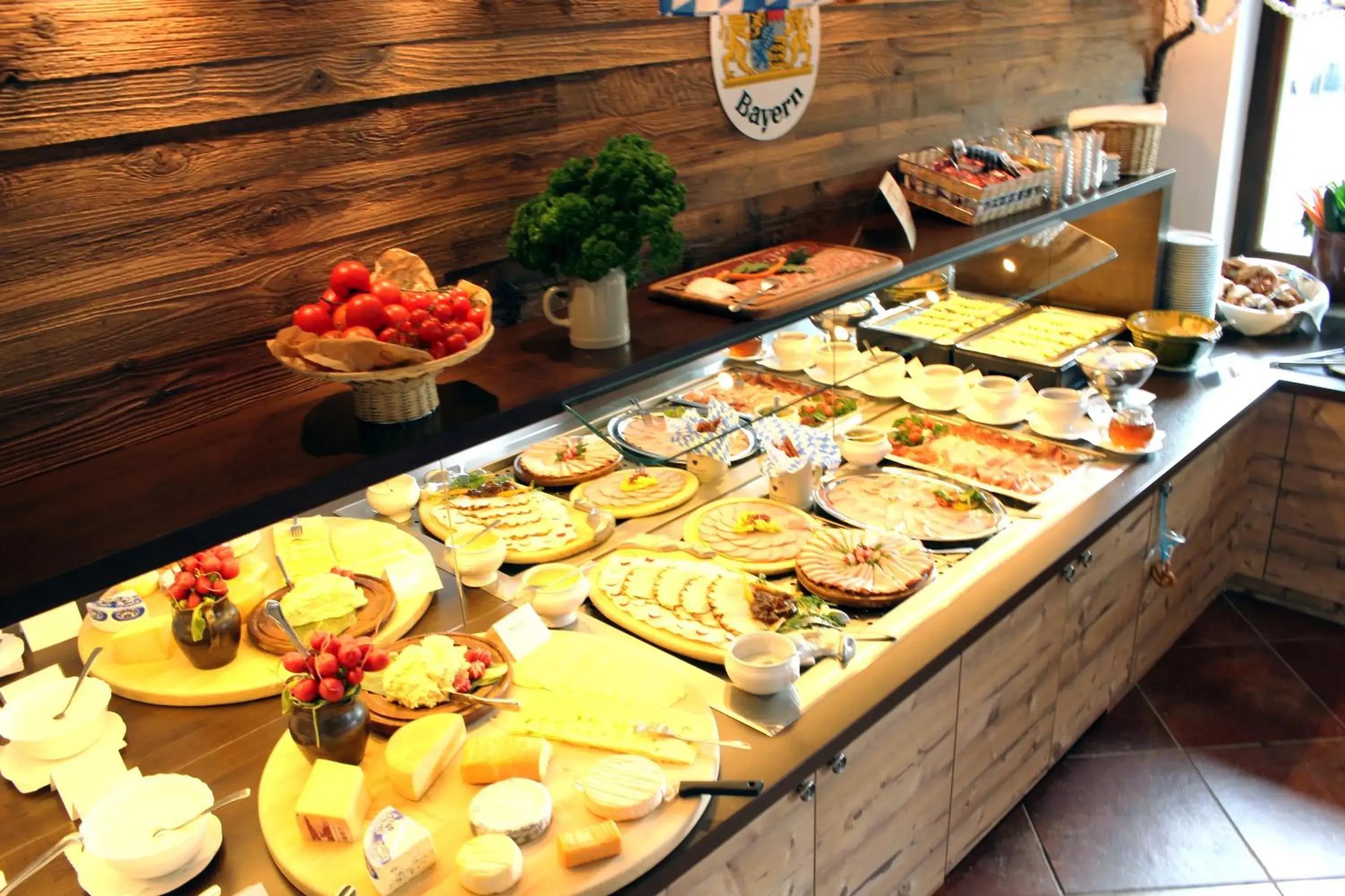 Buffet breakfast in Hotel Alpensonne