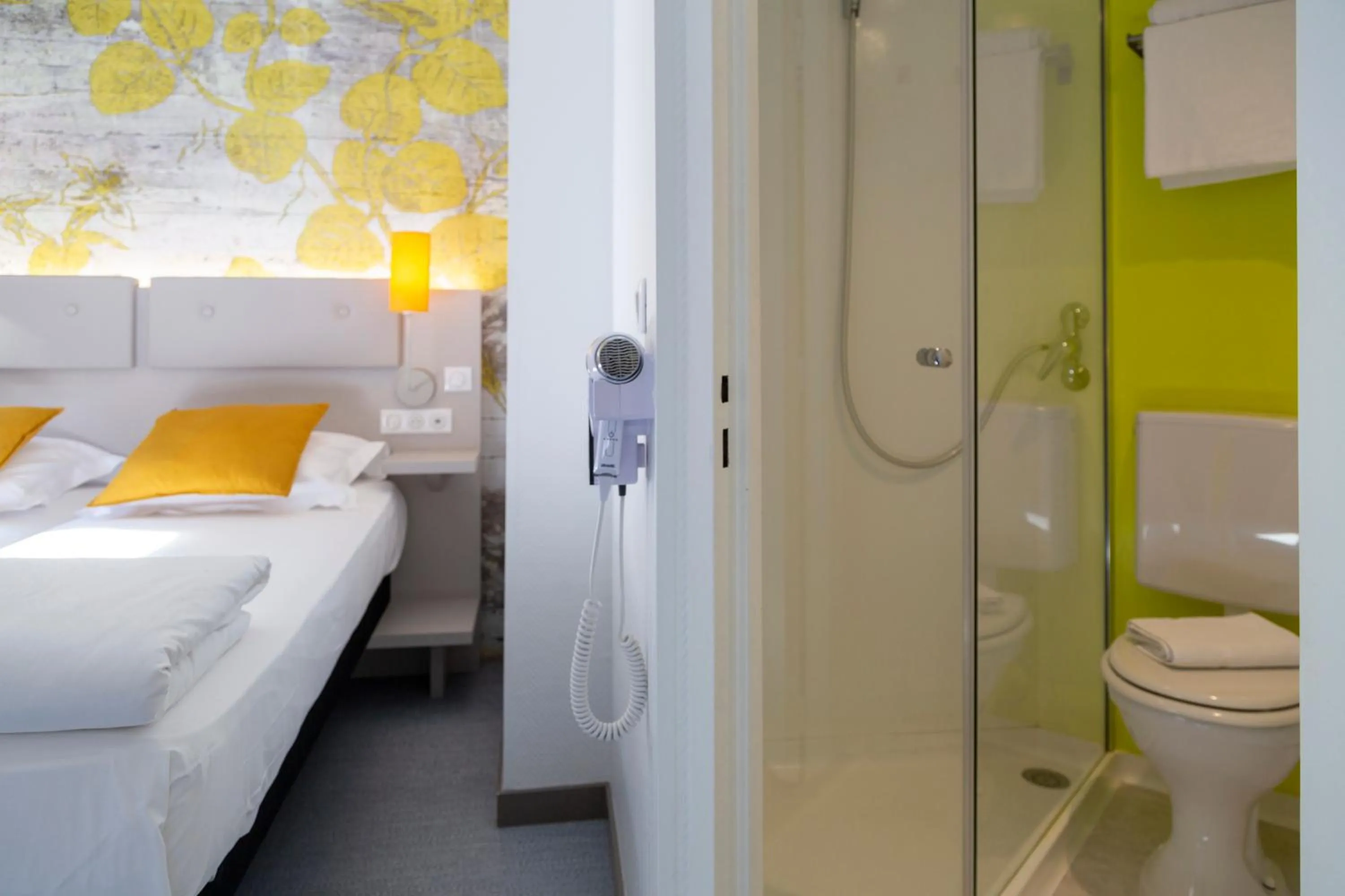 Bedroom, Bed in Hotel Victoria